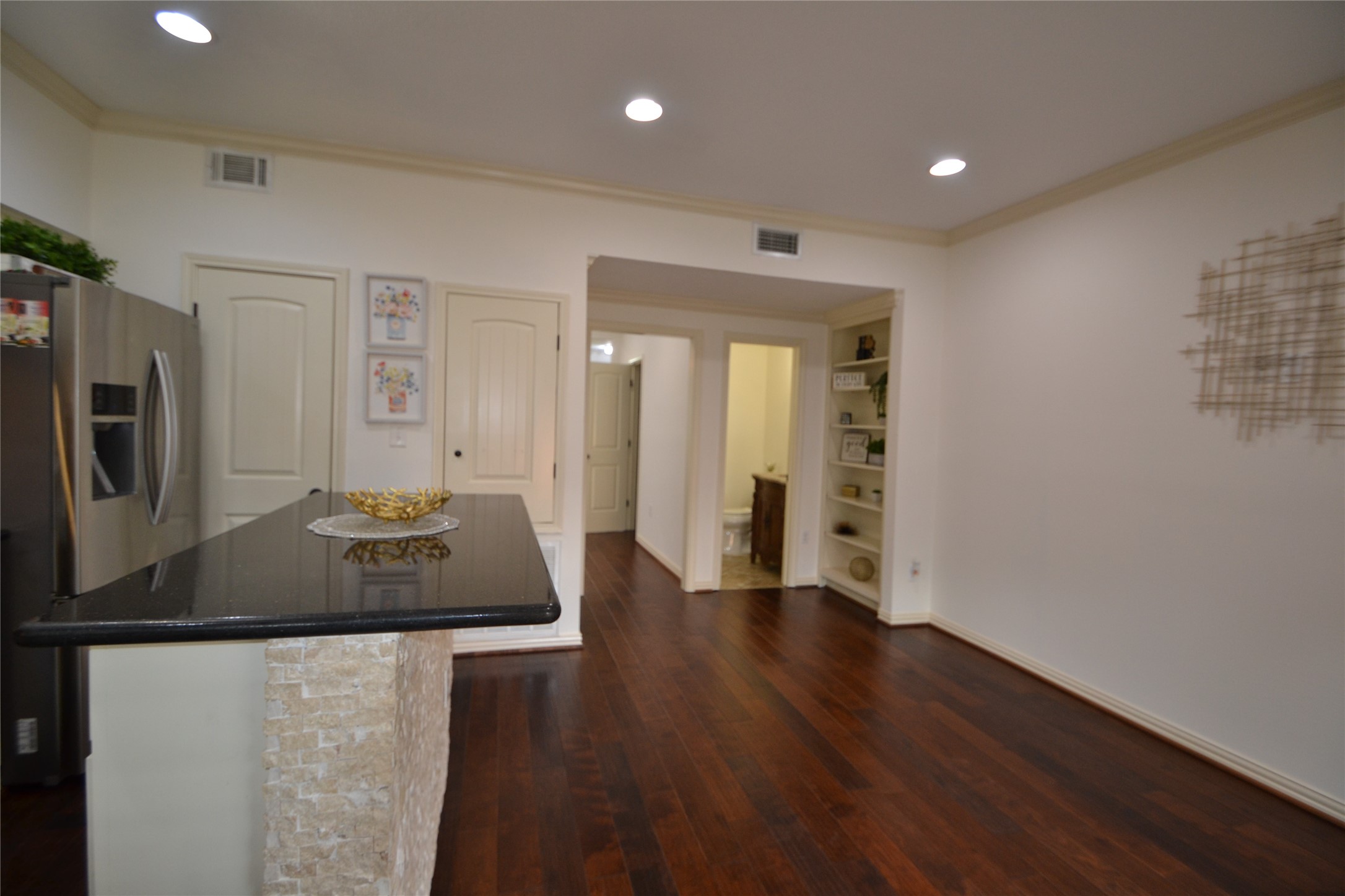 830 Threadneedle Street 235 Property Photo 29