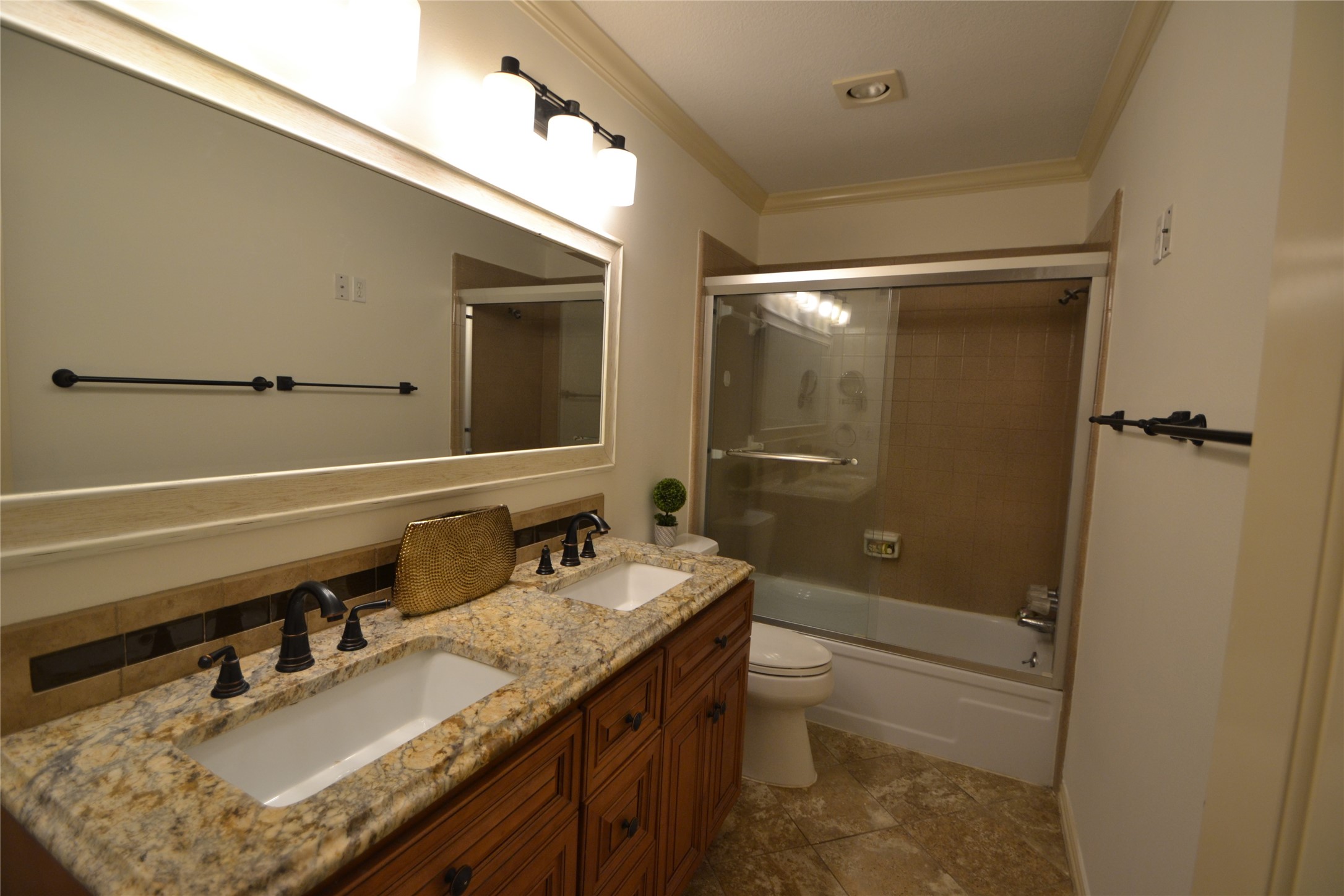 830 Threadneedle Street 235 Property Photo 31