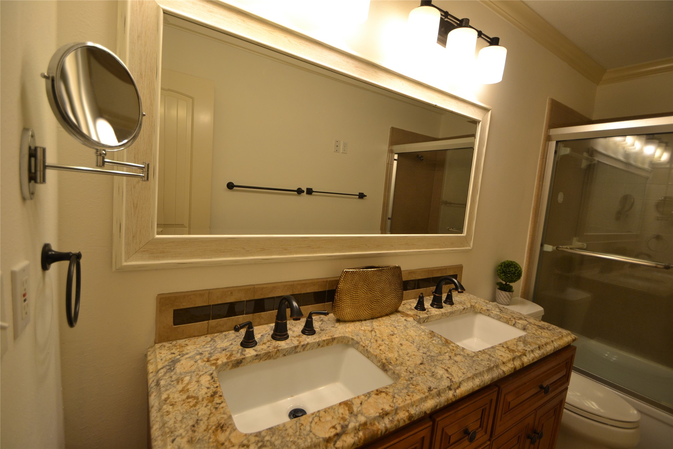 830 Threadneedle Street 235 Property Photo 34