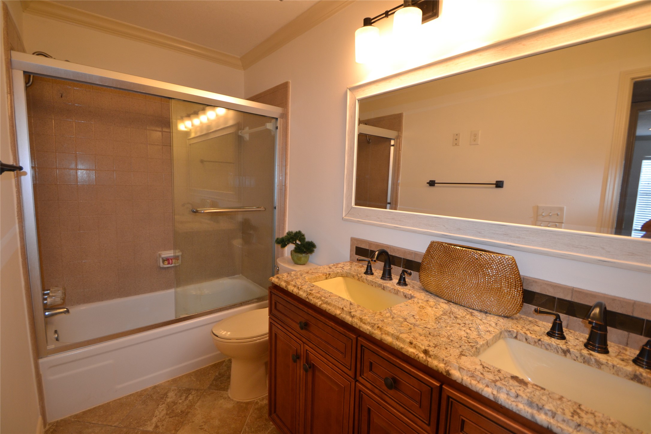 830 Threadneedle Street 235 Property Photo 35