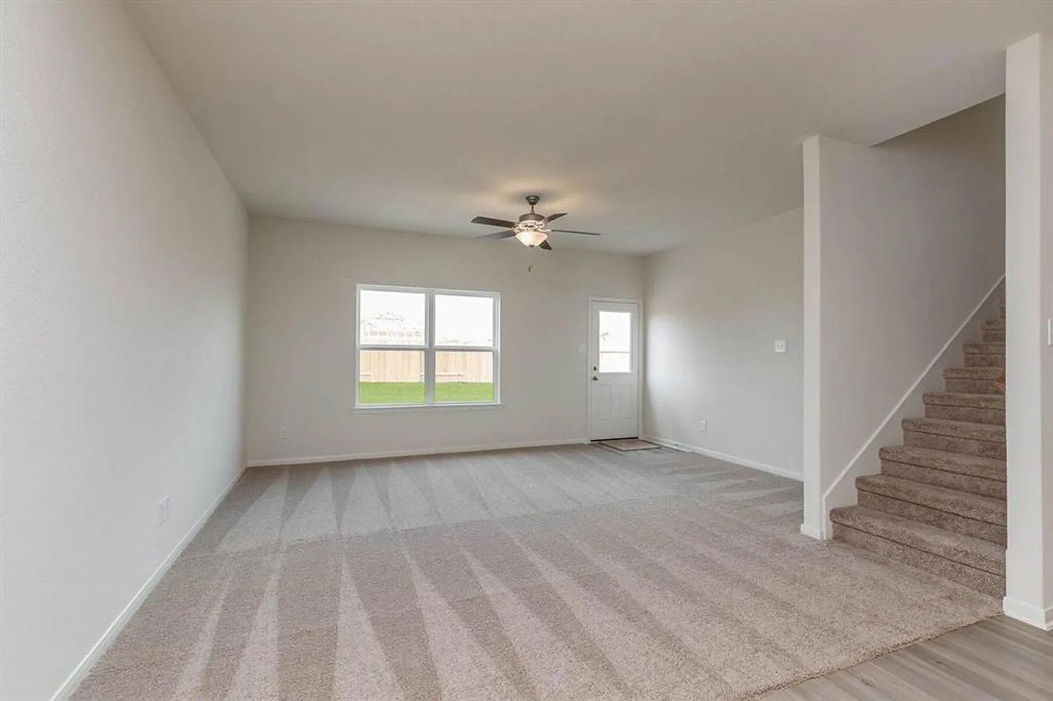 20922 Sunshine Meadow Drive Property Photo 4
