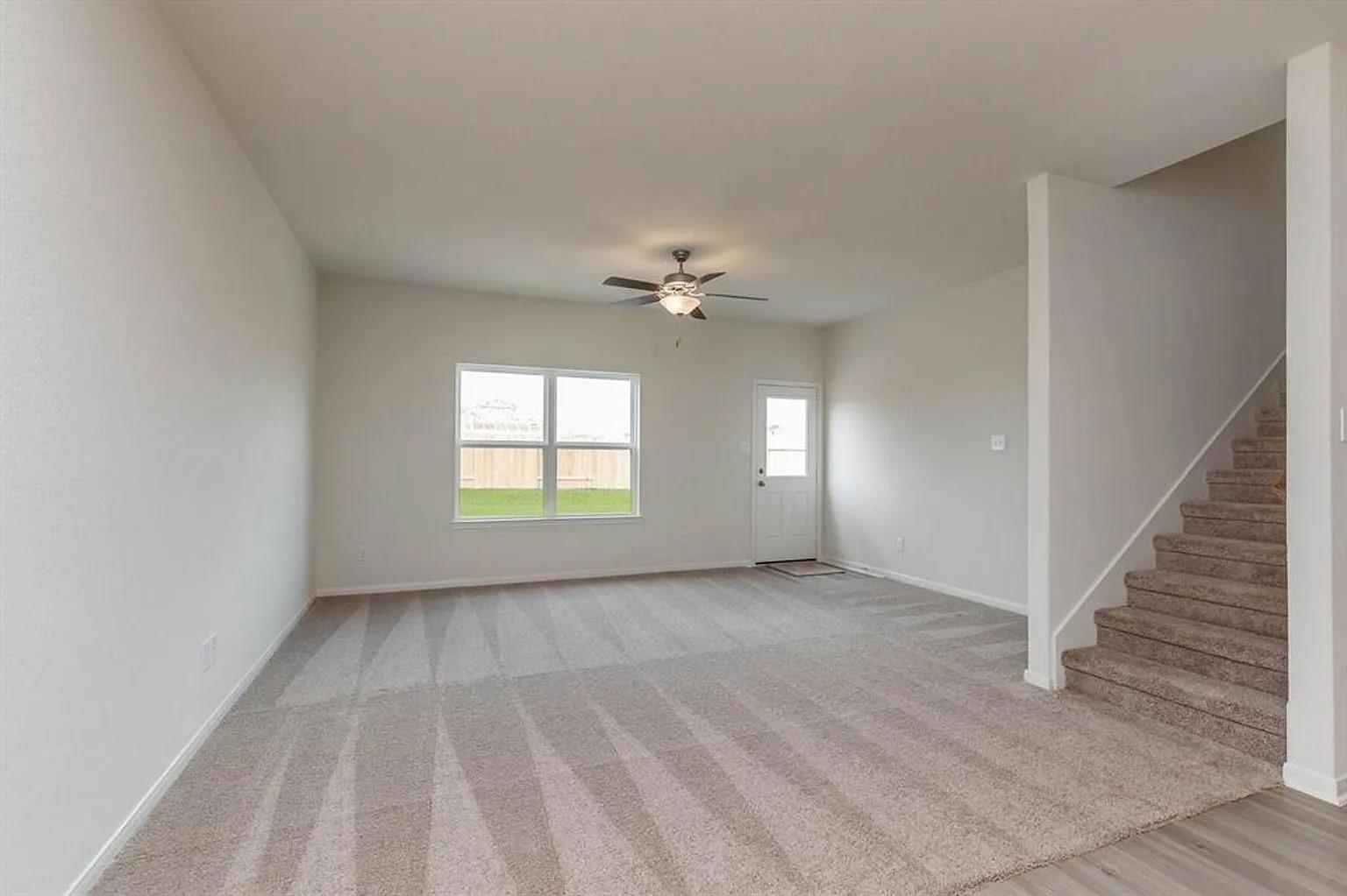20922 Sunshine Meadow Drive Property Photo 4