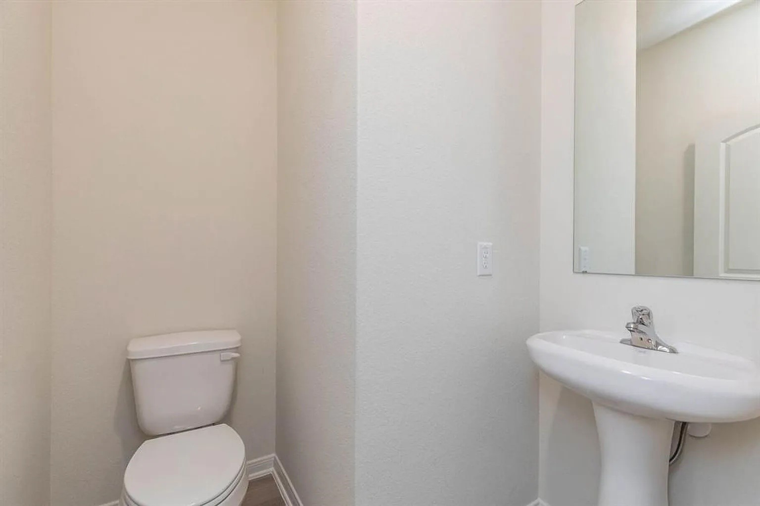 20922 Sunshine Meadow Drive Property Photo 7