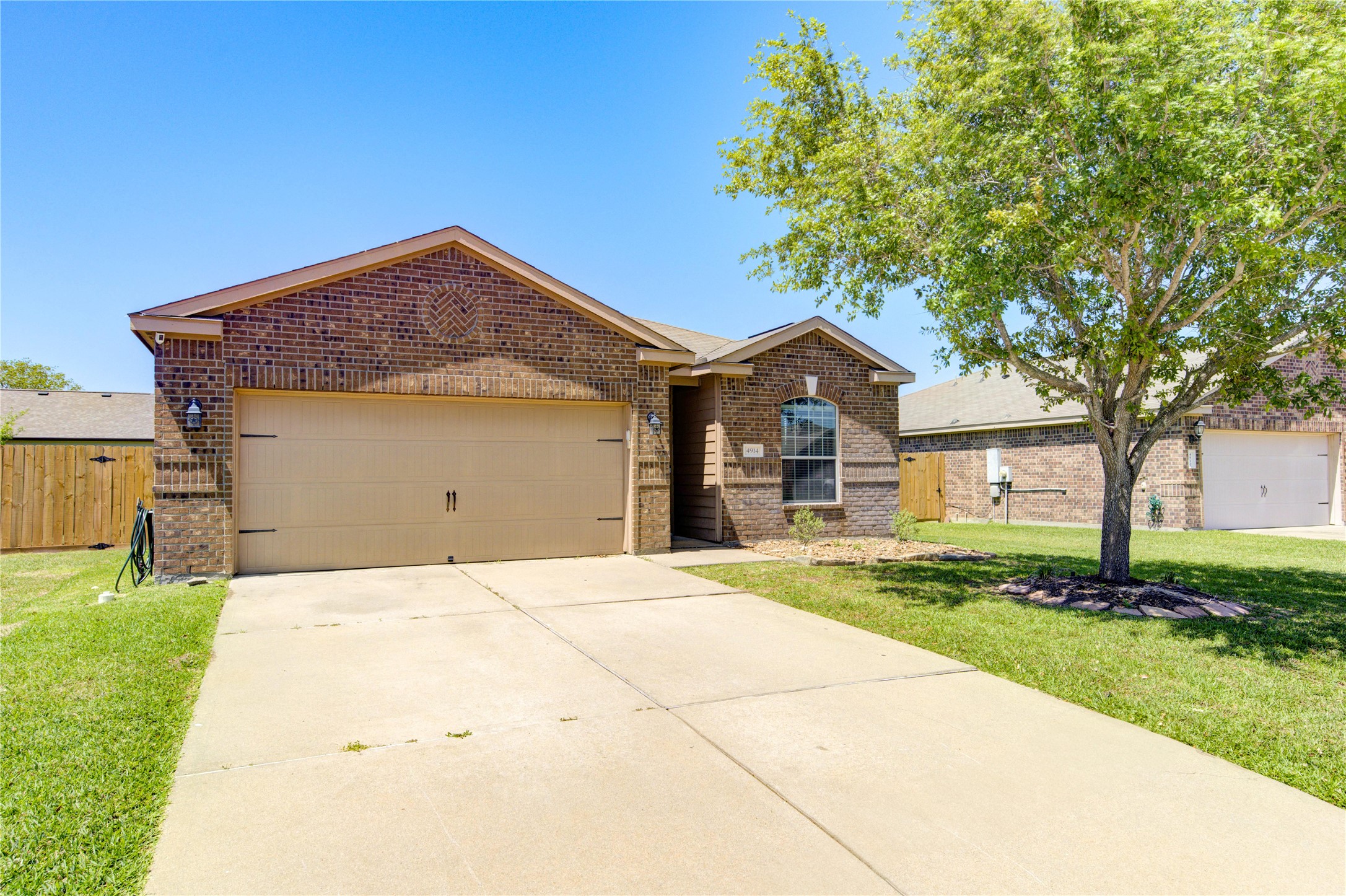 4914 Flagstone Pine Lane Property Photo