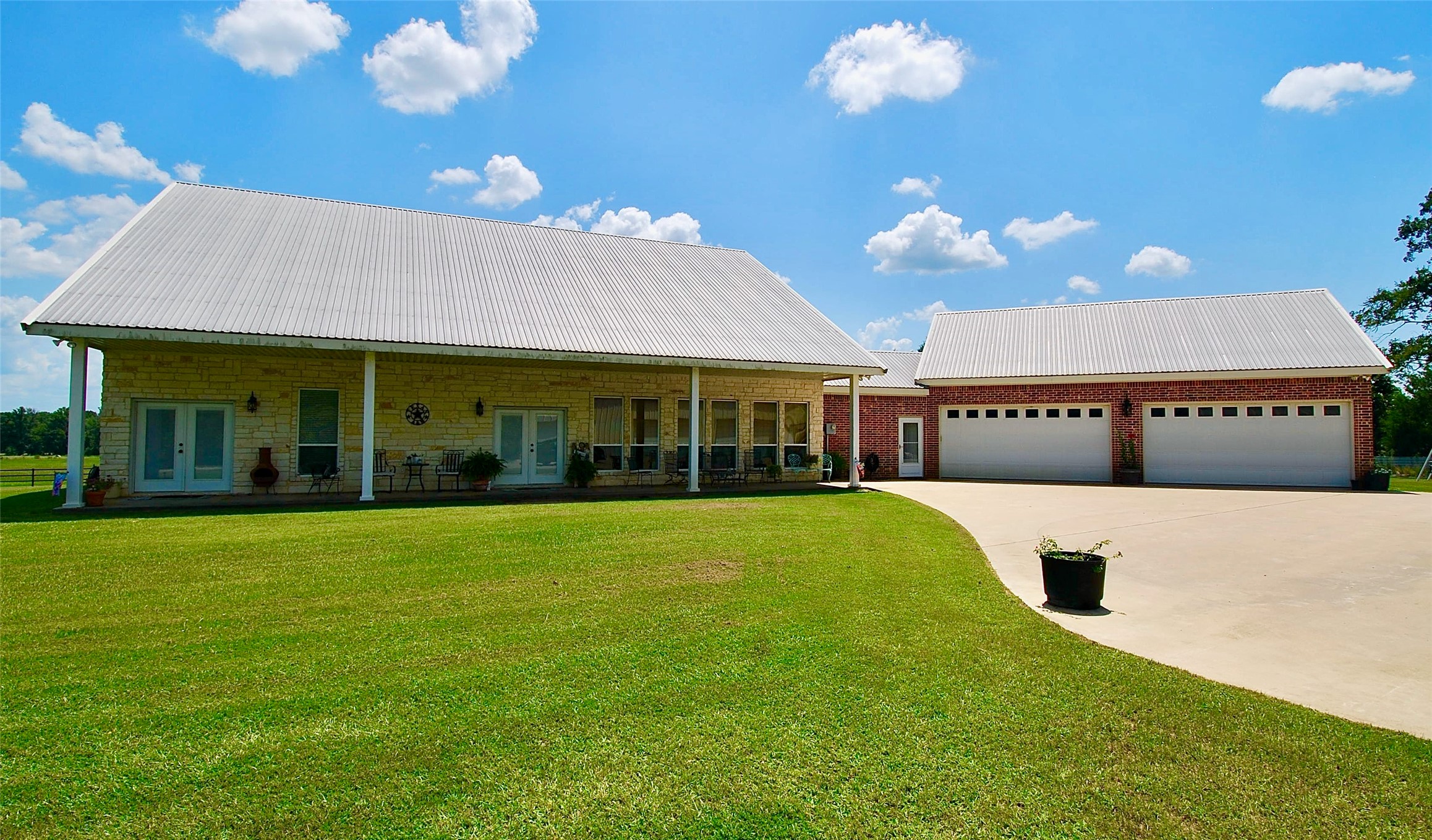 27368 State Highway 19 N Property Photo 3