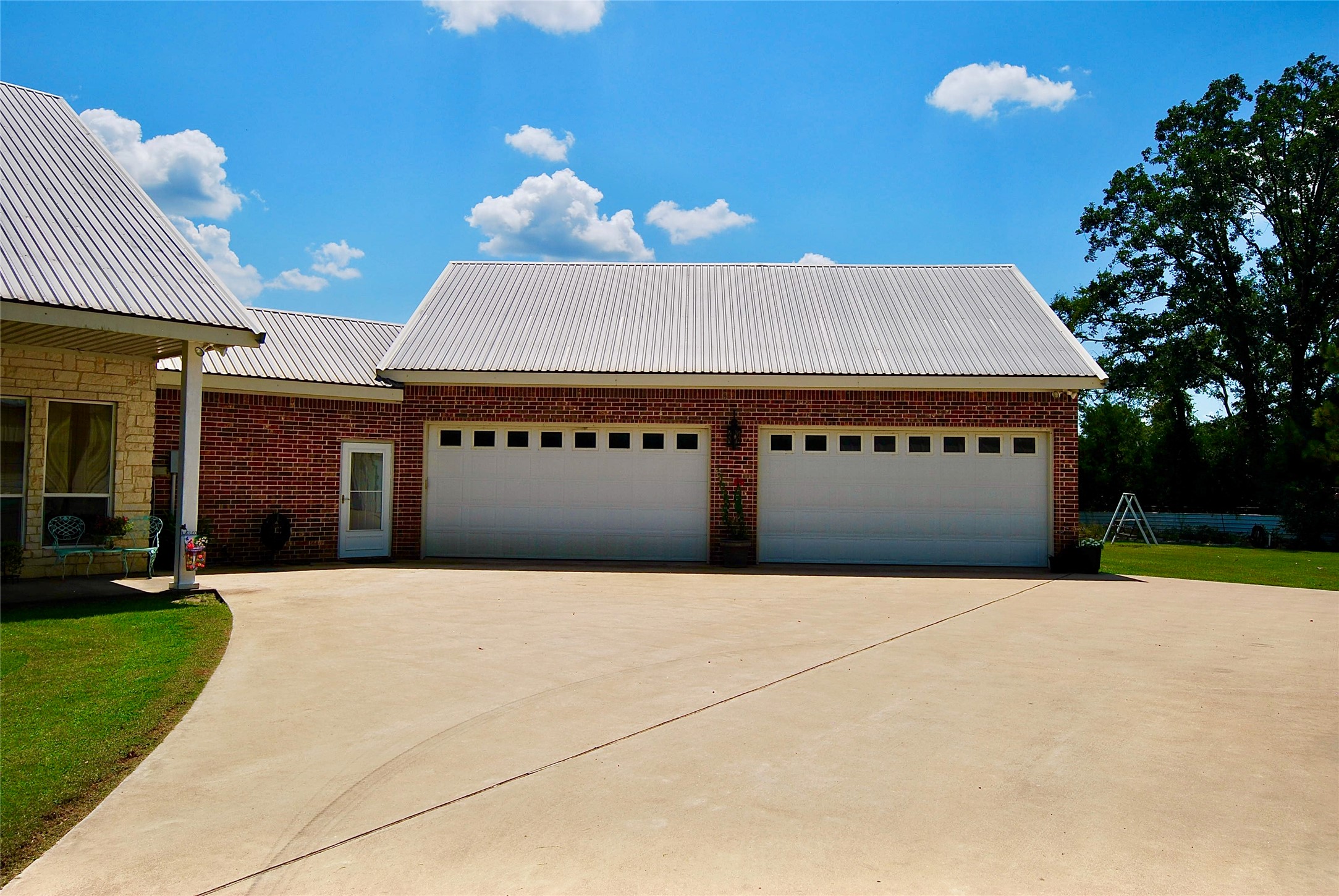 27368 State Highway 19 N Property Photo 4
