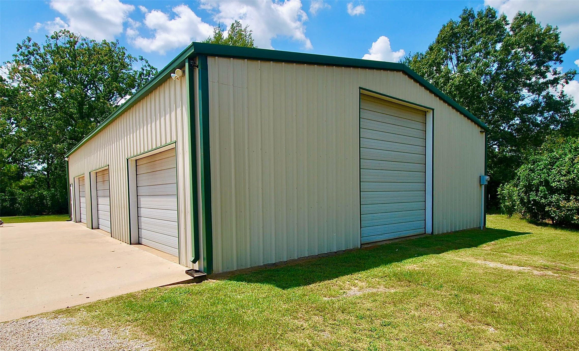 27368 State Highway 19 N Property Photo 13
