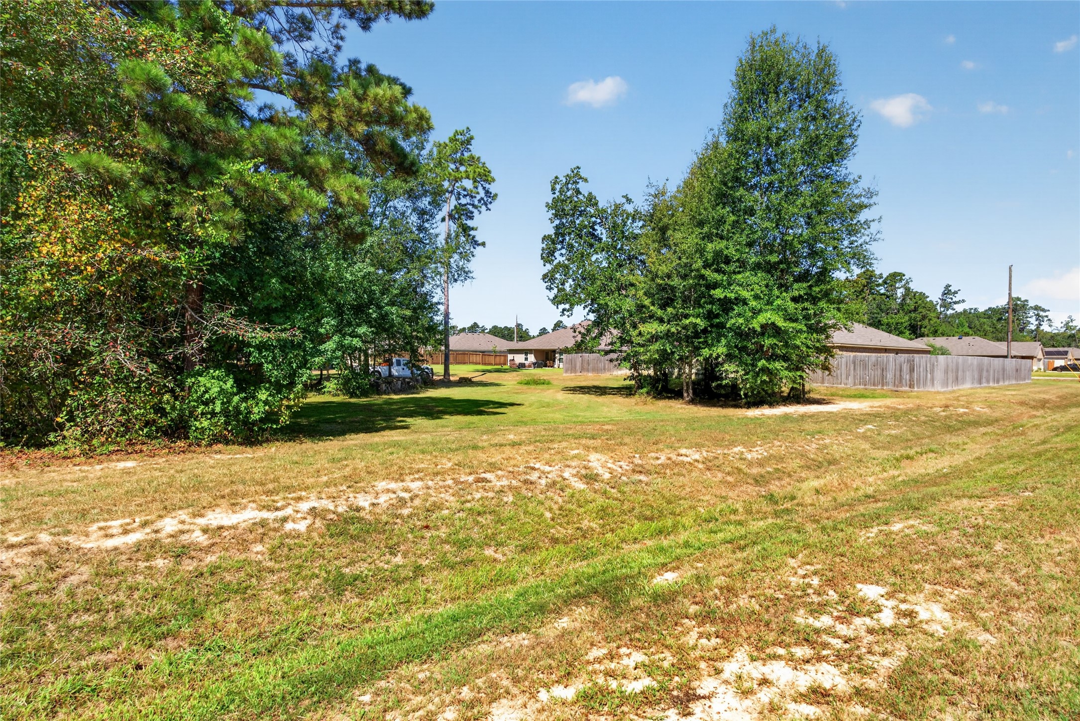 9805 Hunter Springs Drive Property Photo 32