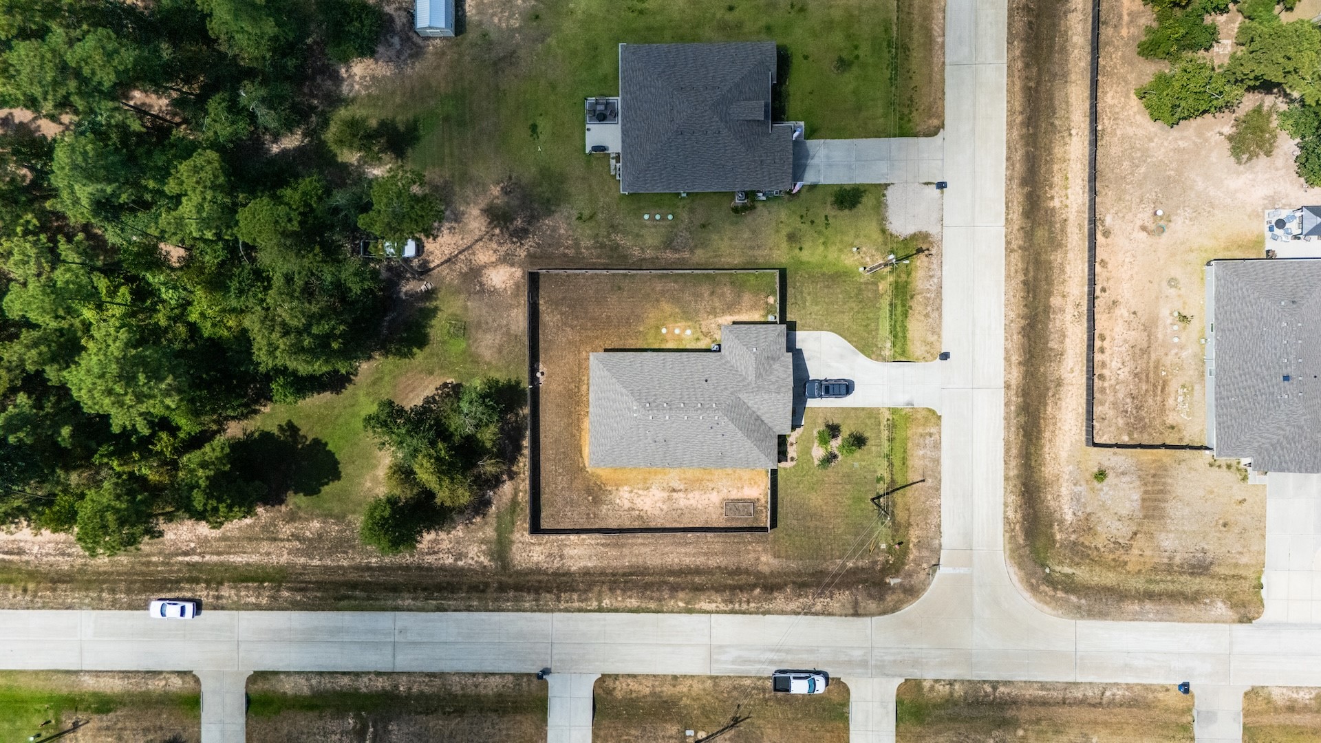 9805 Hunter Springs Drive Property Photo 34
