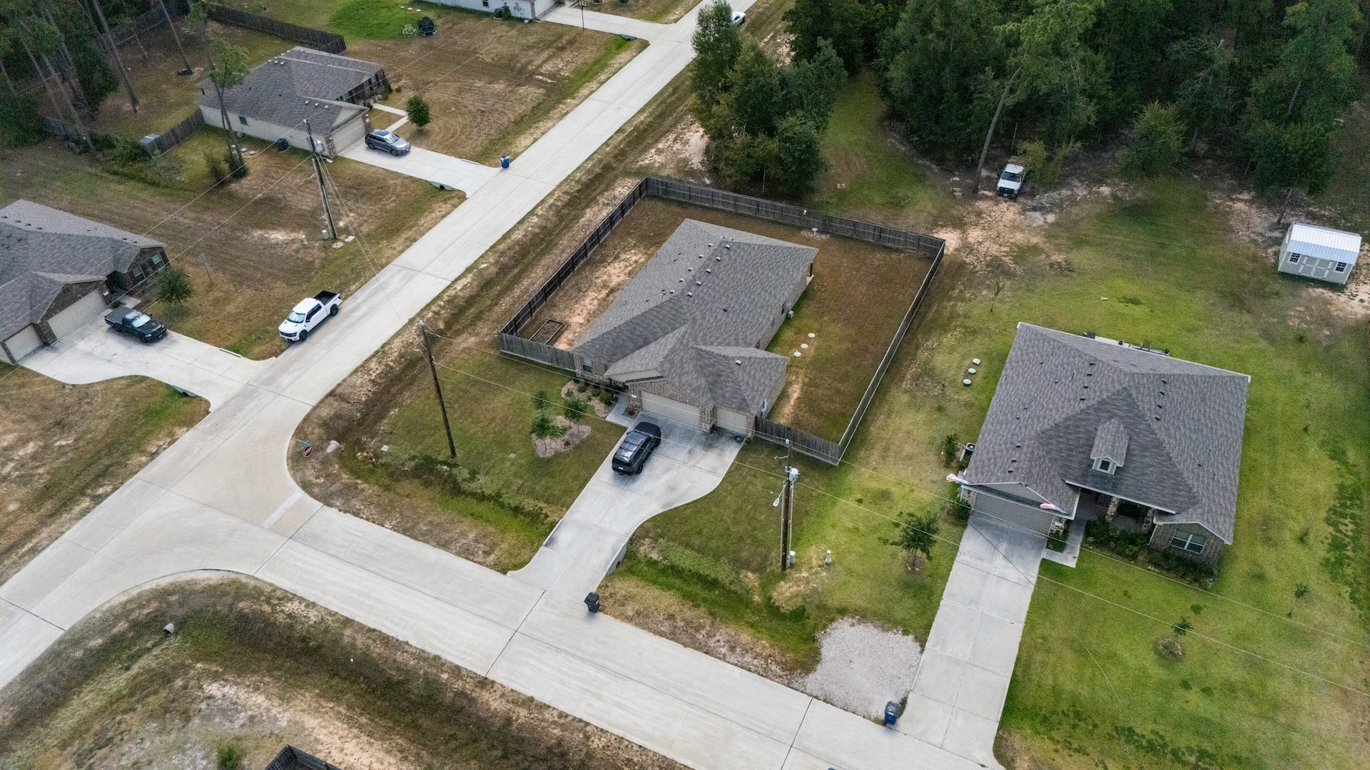 9805 Hunter Springs Drive Property Photo 38
