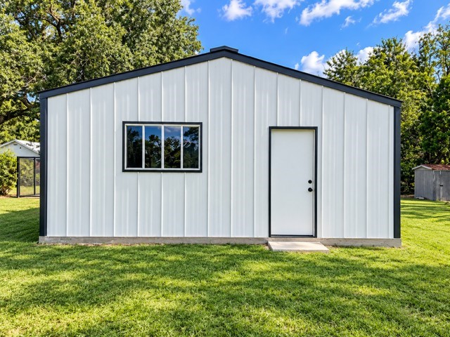 341 Jefferson Street Property Photo 4