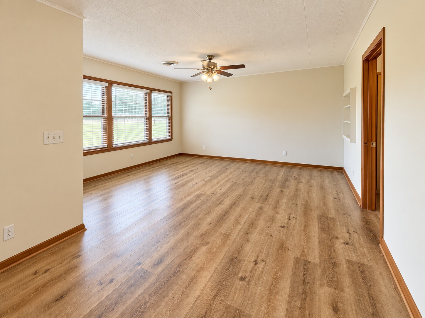 341 Jefferson Street Property Photo 5