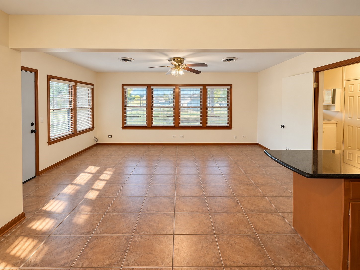341 Jefferson Street Property Photo 8