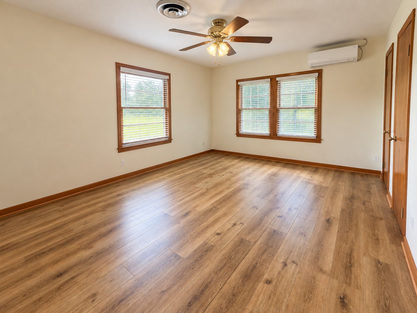 341 Jefferson Street Property Photo 10