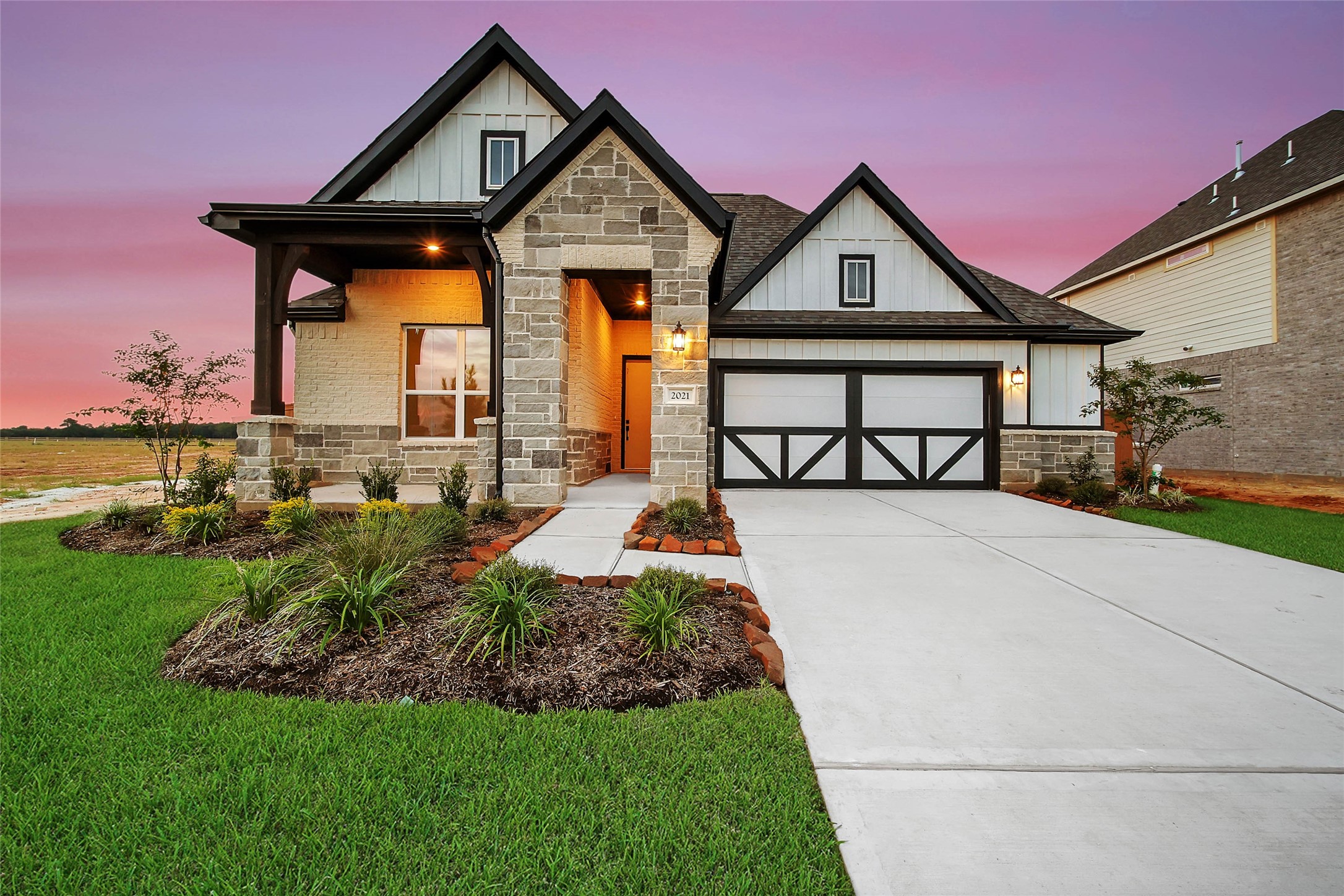 2021 River Maple Drive Property Photo 1