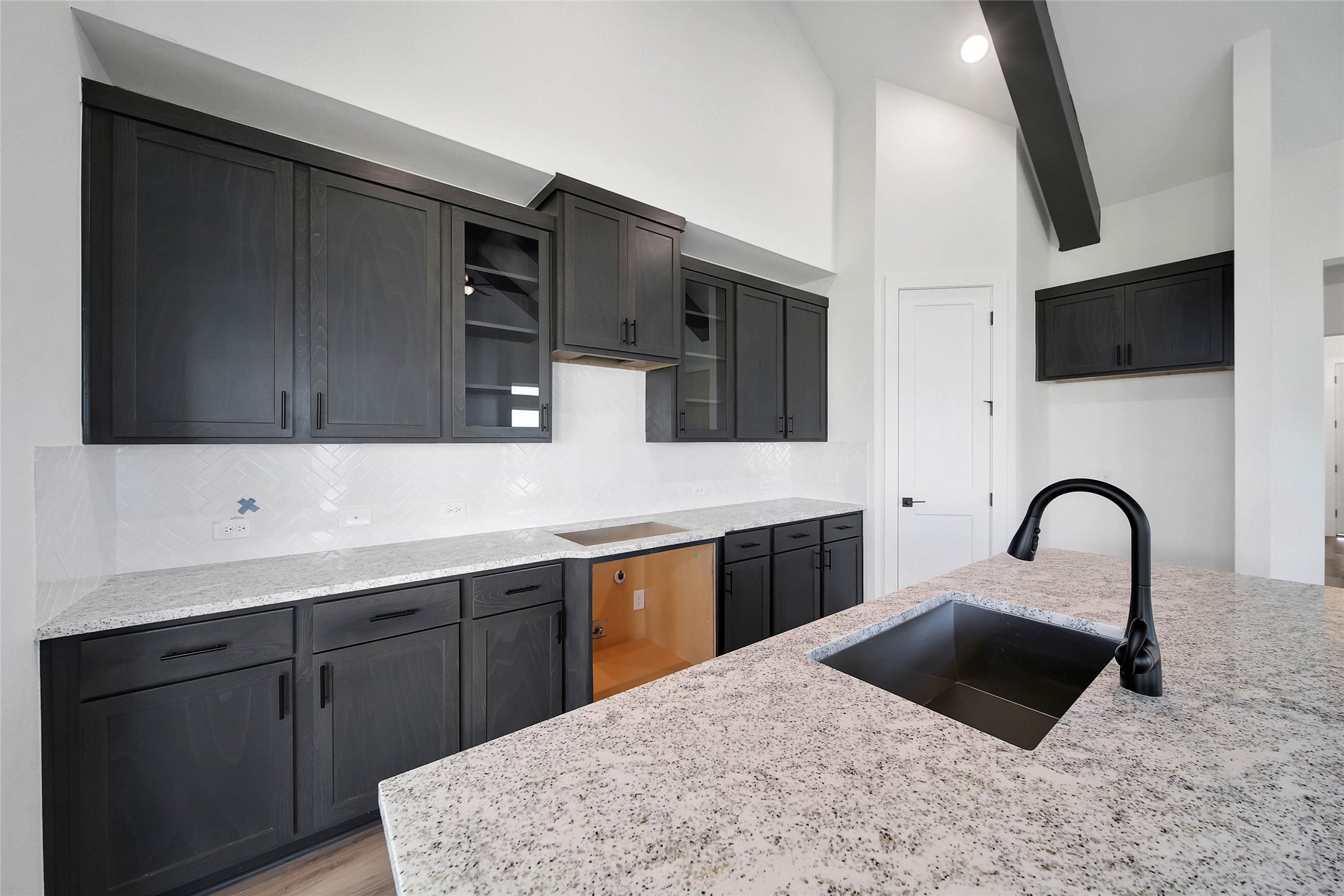 2021 River Maple Drive Property Photo 6
