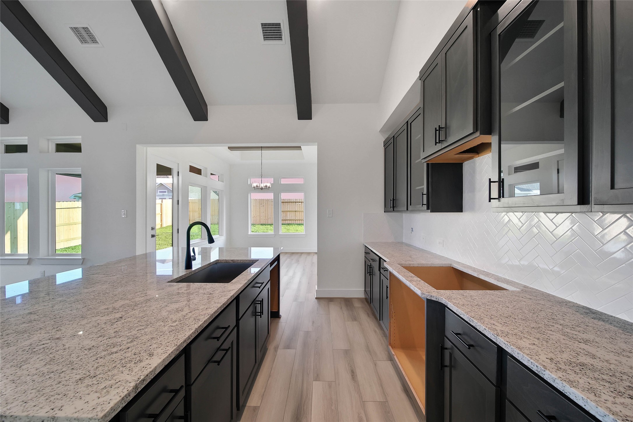 2021 River Maple Drive Property Photo 7