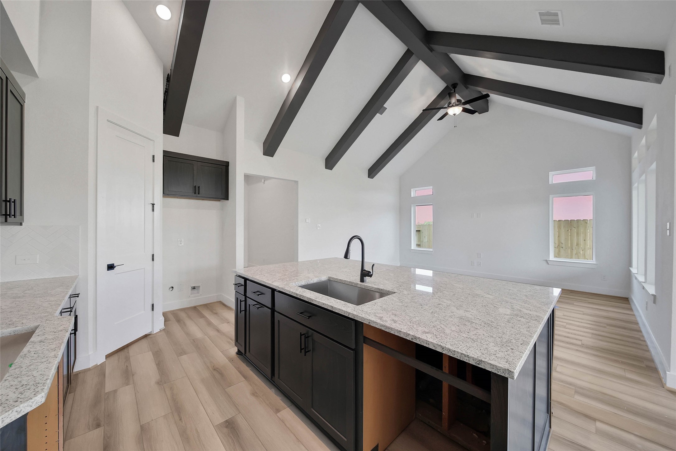 2021 River Maple Drive Property Photo 9