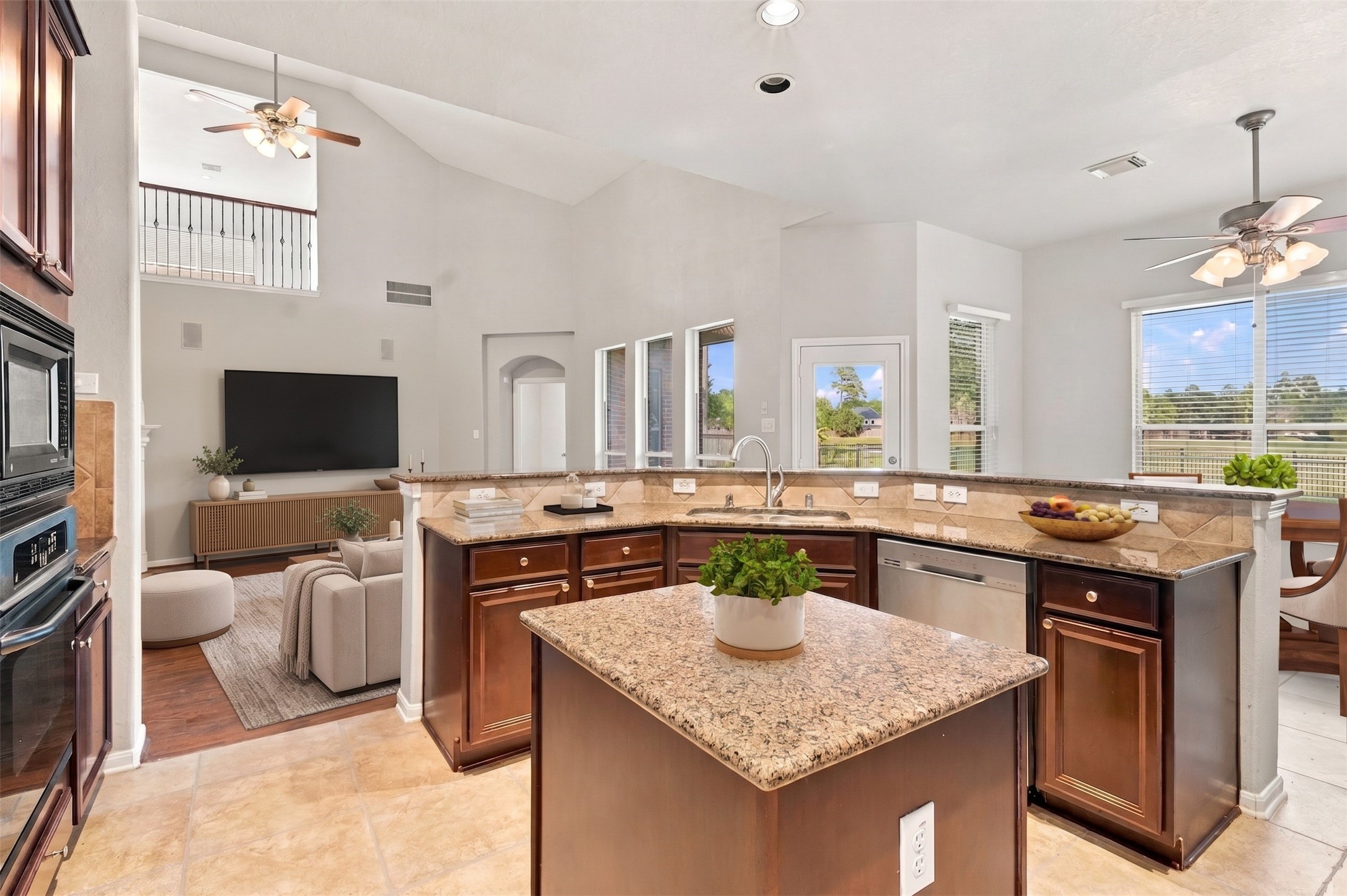 14226 Marin Drive Property Photo 9