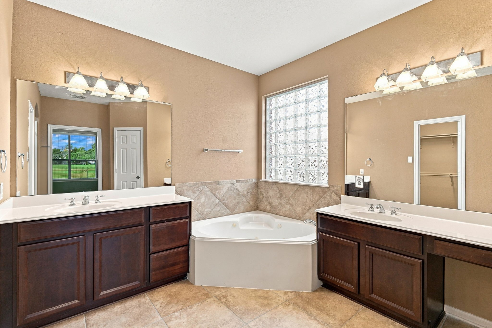 14226 Marin Drive Property Photo 17