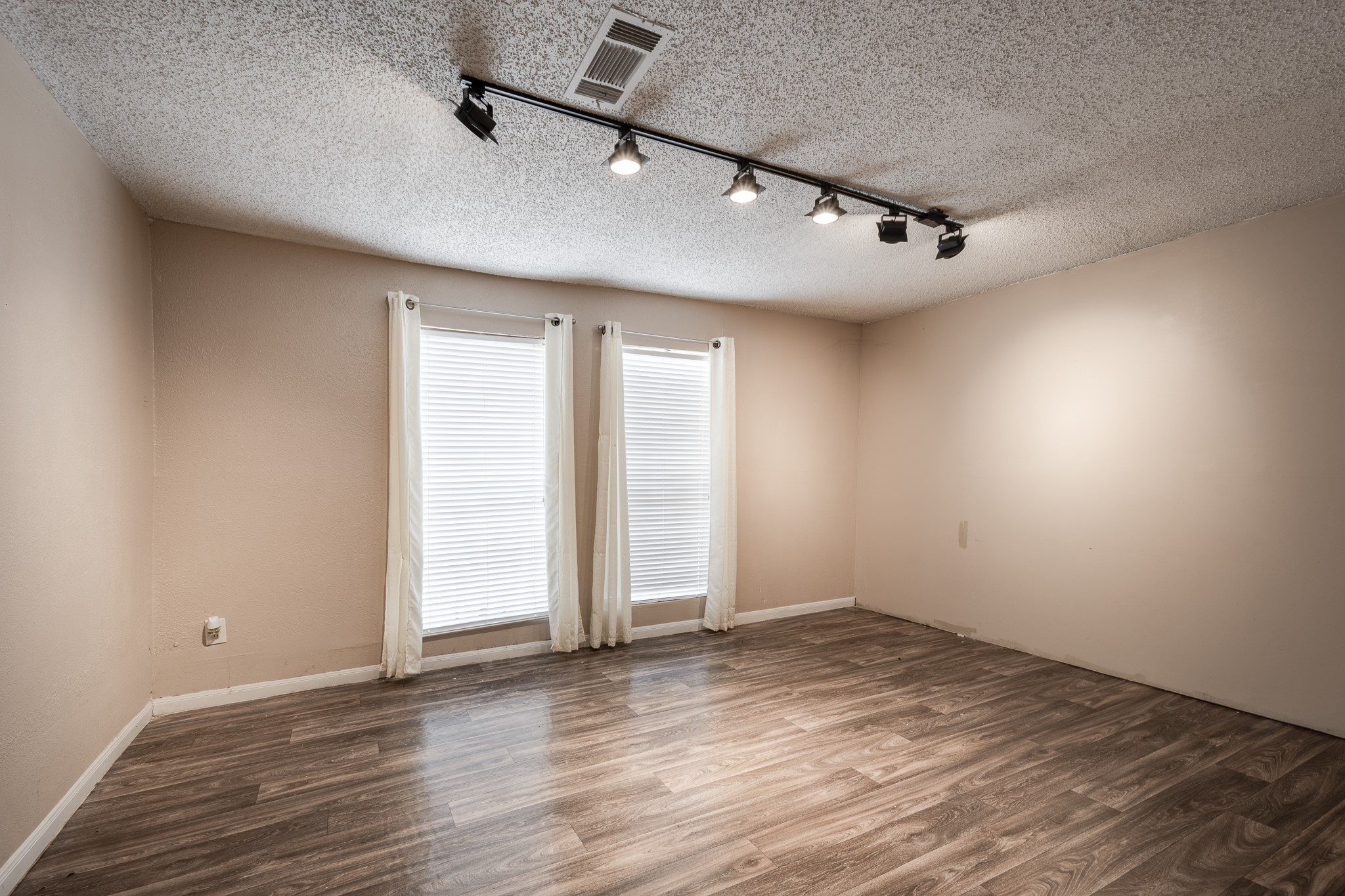 412 Kentucky Street Property Photo 11