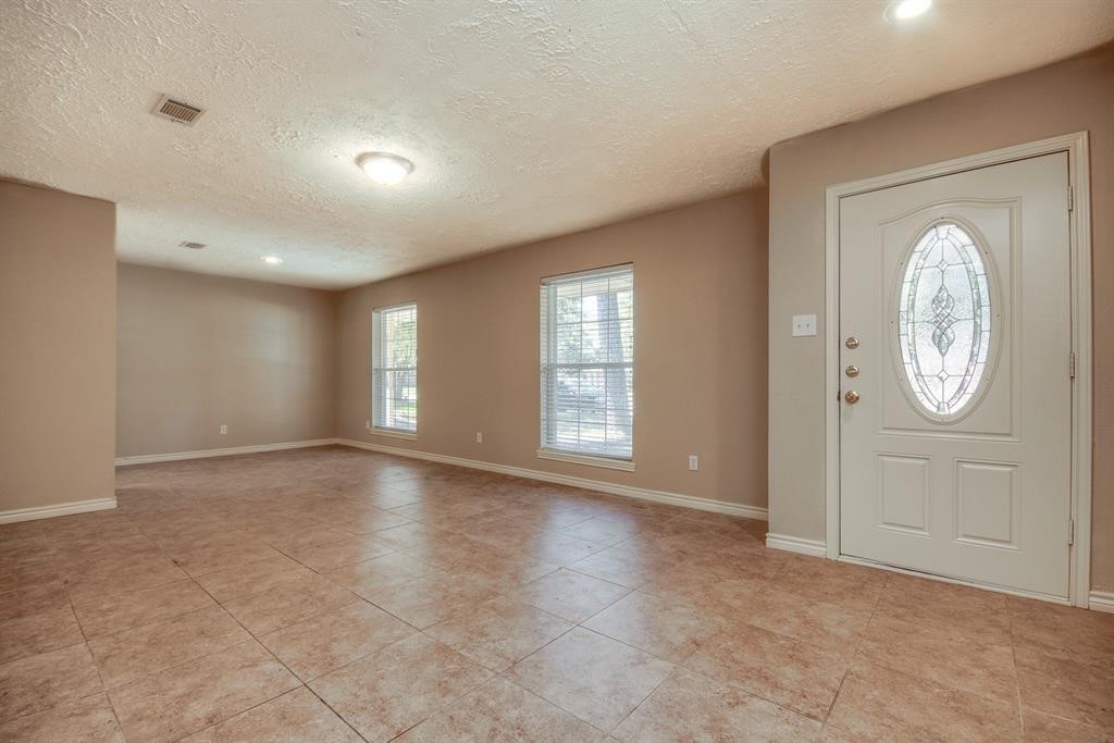 9611 Landry Boulevard Property Photo 2