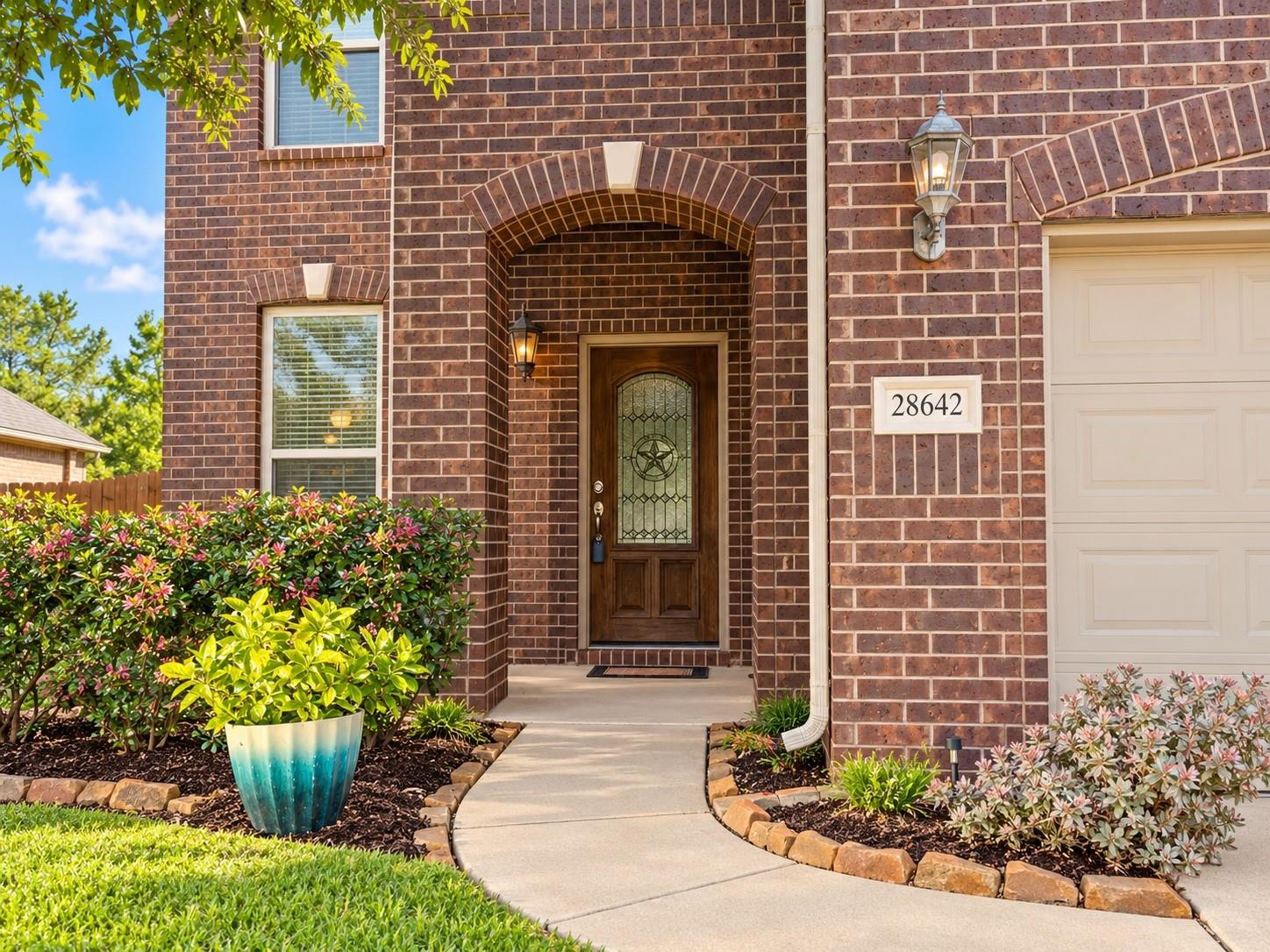 28642 Lockeridge Springs Drive Property Photo 1