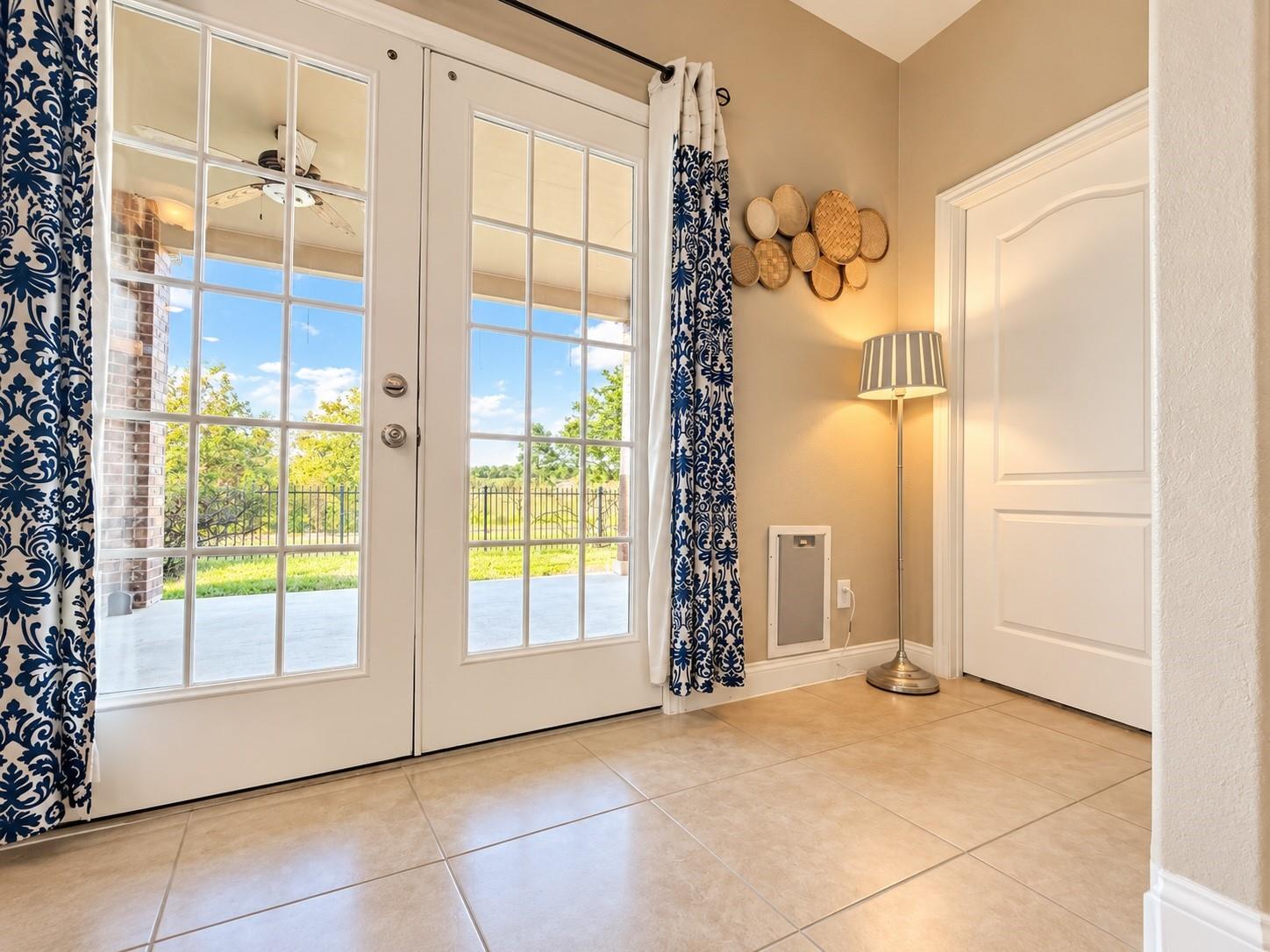 28642 Lockeridge Springs Drive, Spring Tx 77386 Property Photo 7