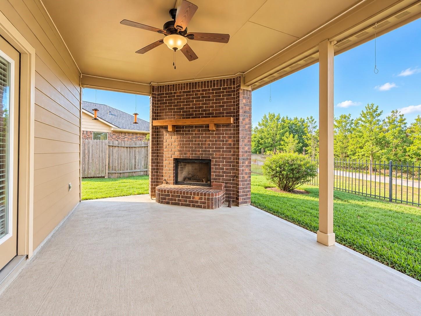 28642 Lockeridge Springs Drive, Spring Tx 77386 Property Photo 19