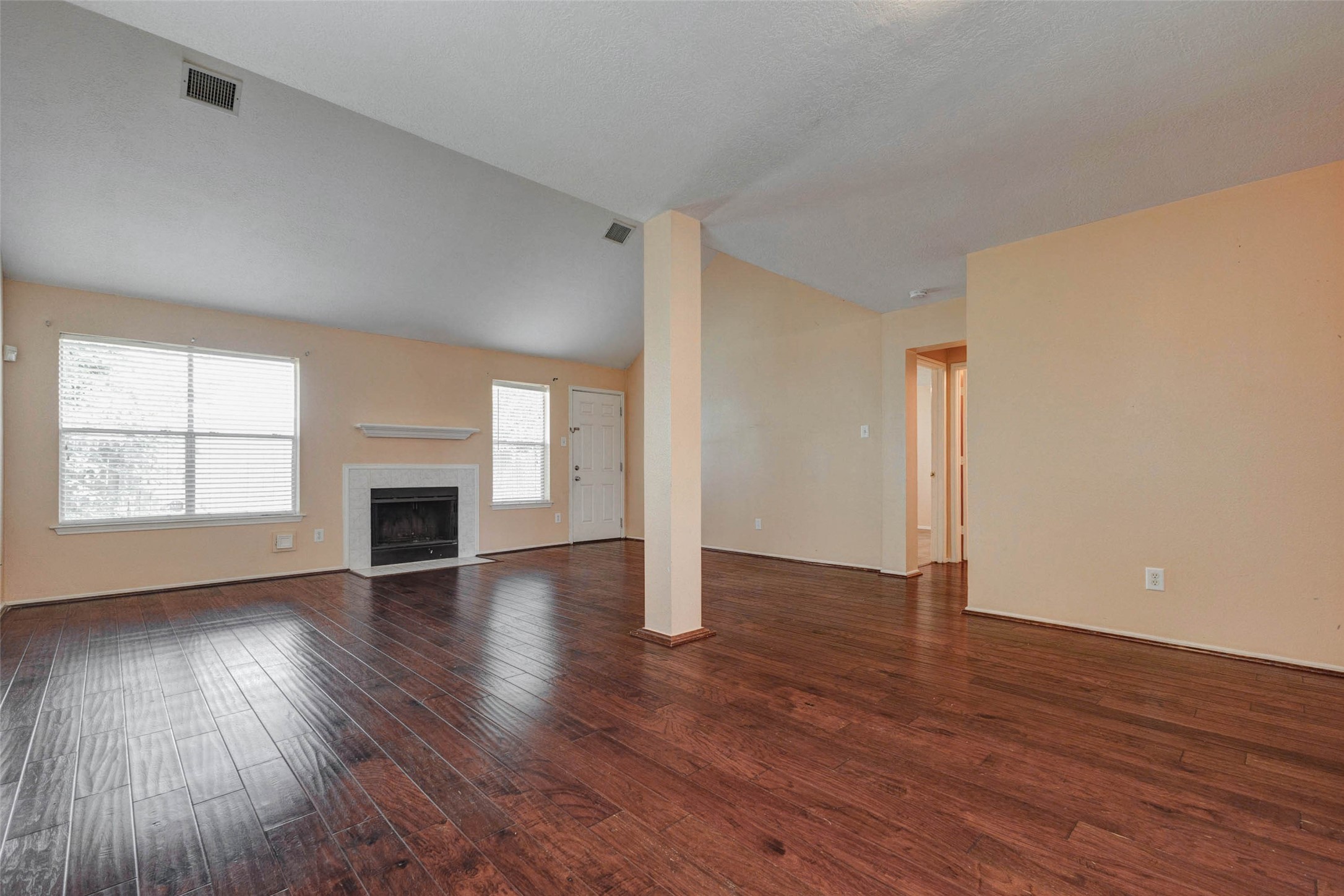 11956 Braes Park Drive Property Photo 3
