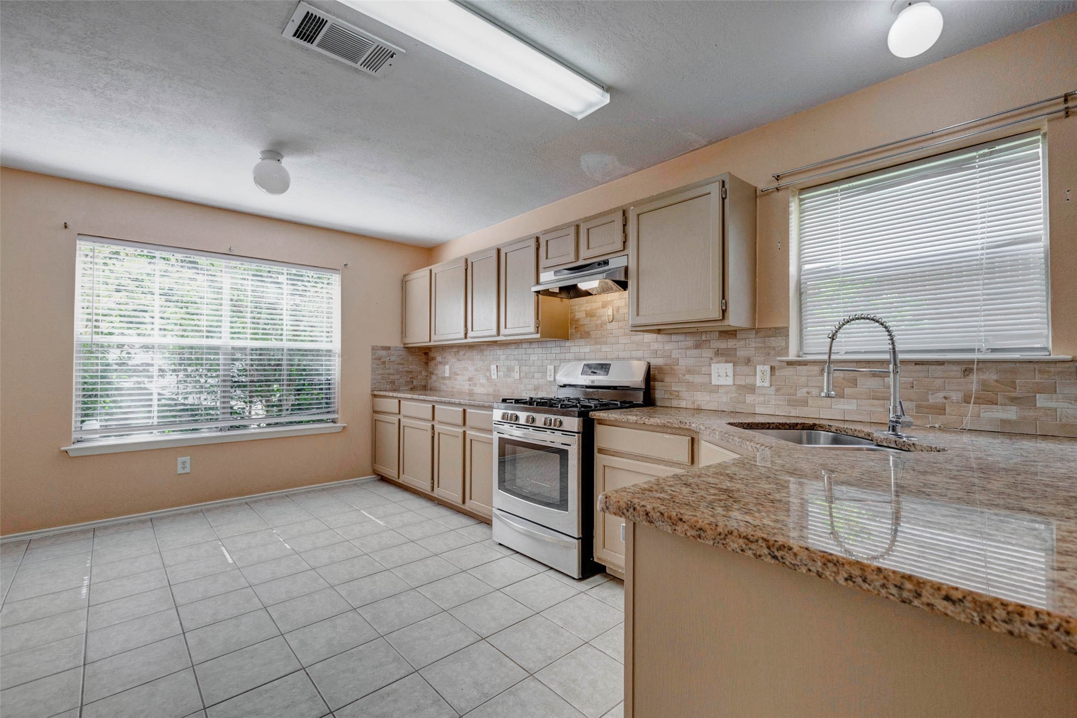 11956 Braes Park Drive Property Photo 7