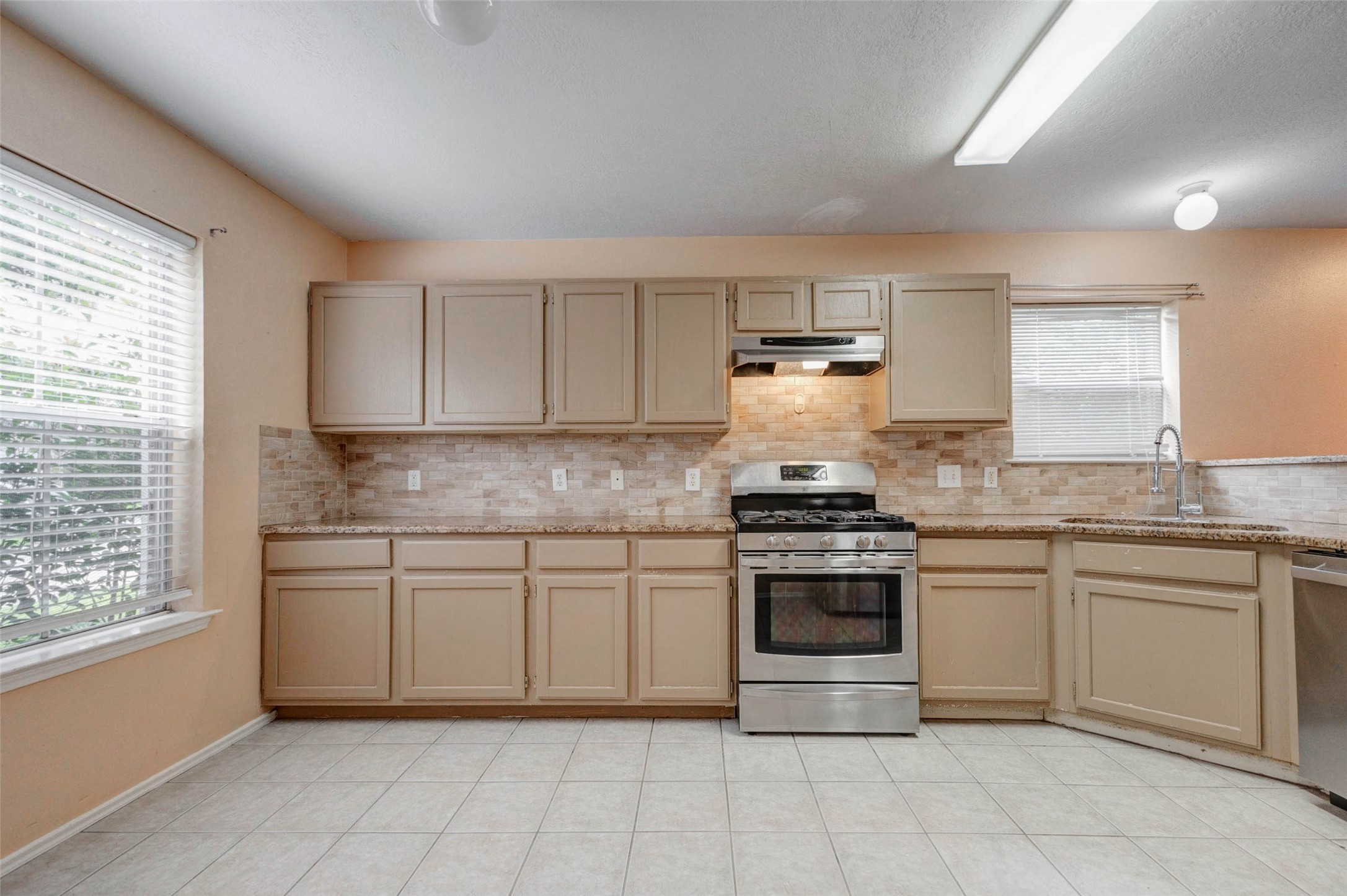 11956 Braes Park Drive Property Photo 10