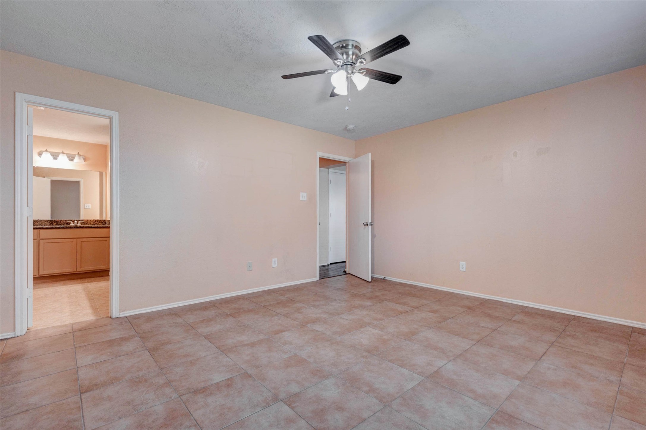 11956 Braes Park Drive Property Photo 12