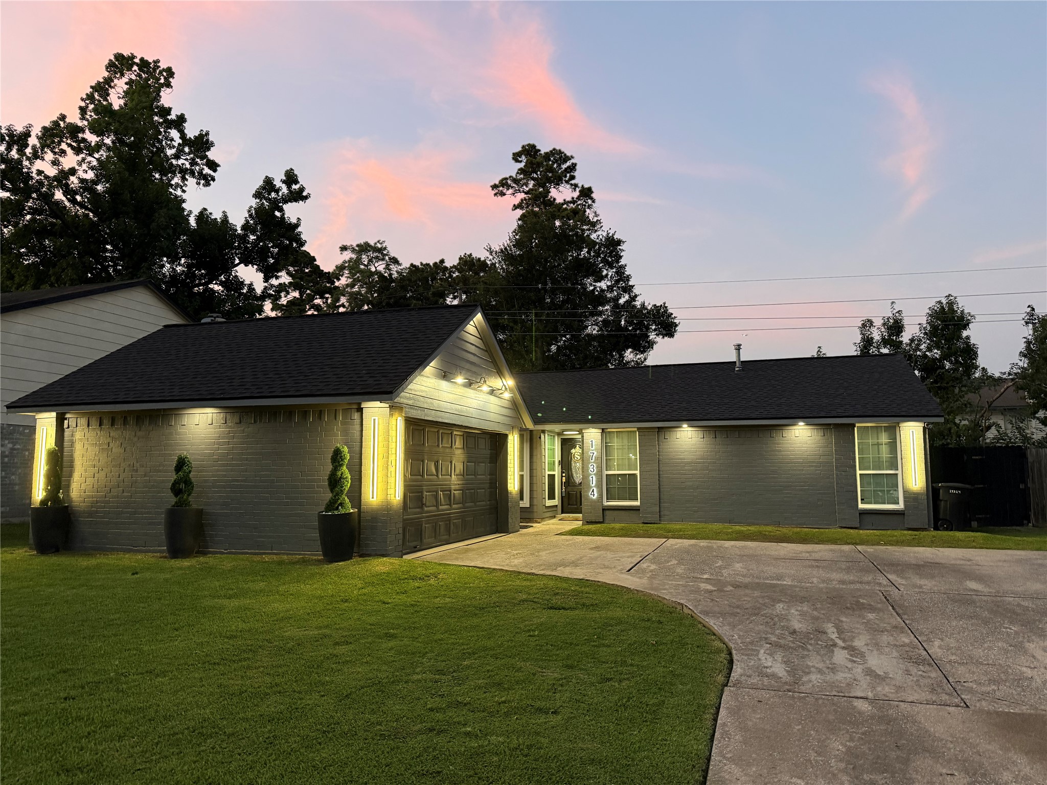 17314 Huntersglen Circle Property Photo