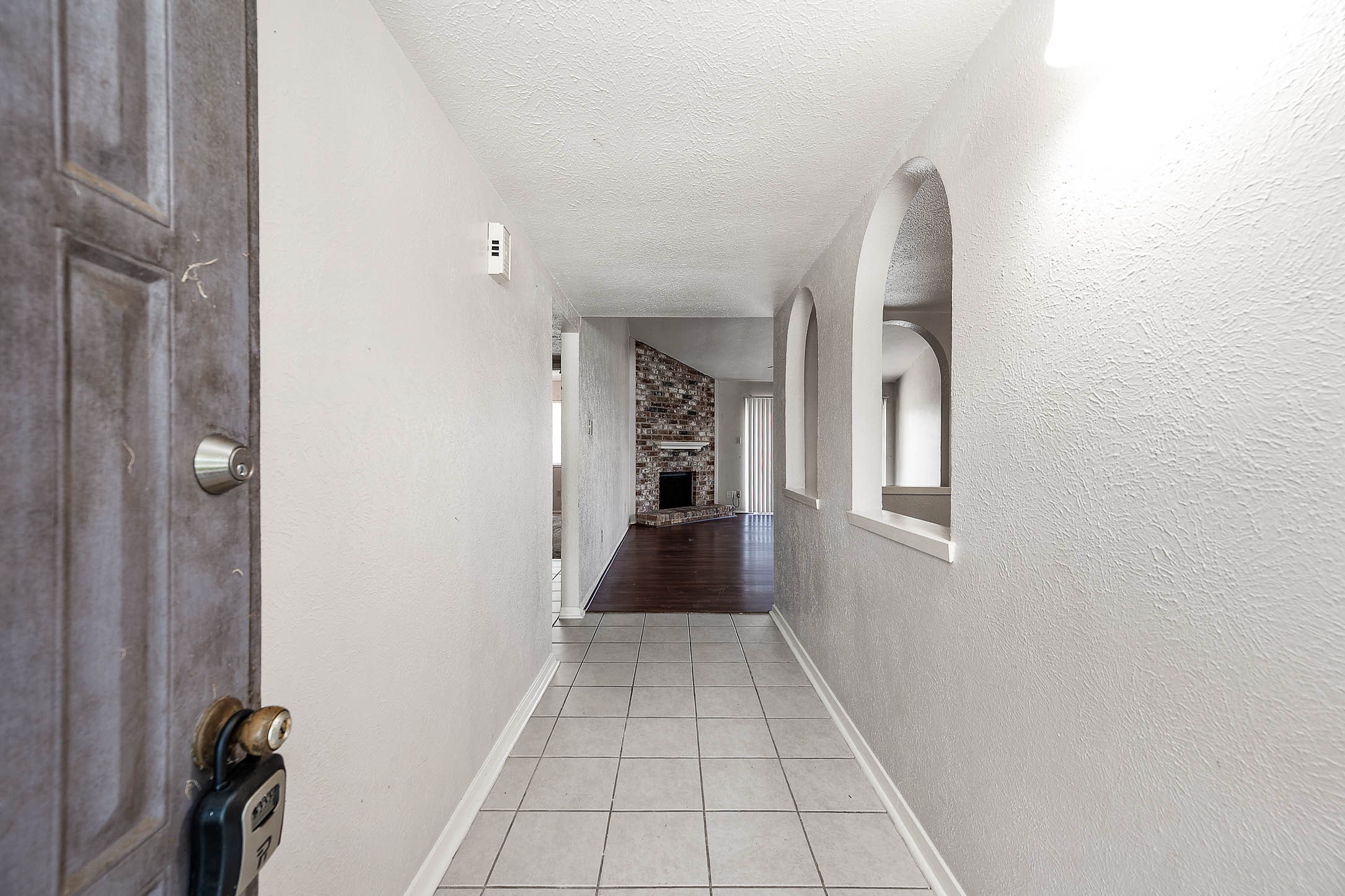 17035 Seven Pines Drive Property Photo 4