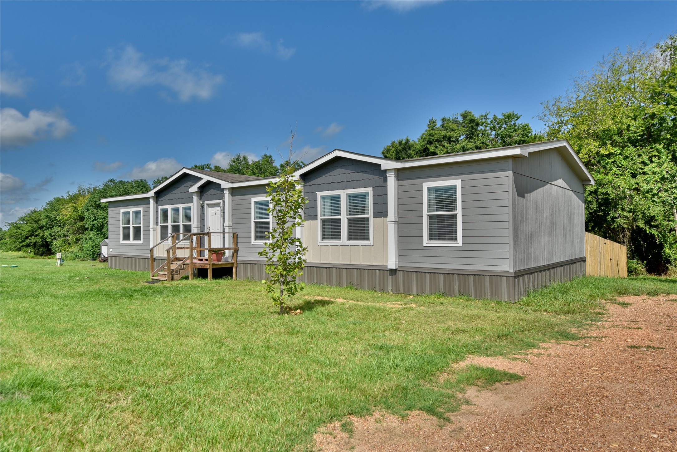 1610 County Road 253 Property Photo 3