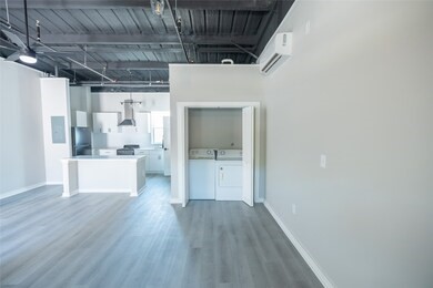 2612 Castle Street H Property Photo 8