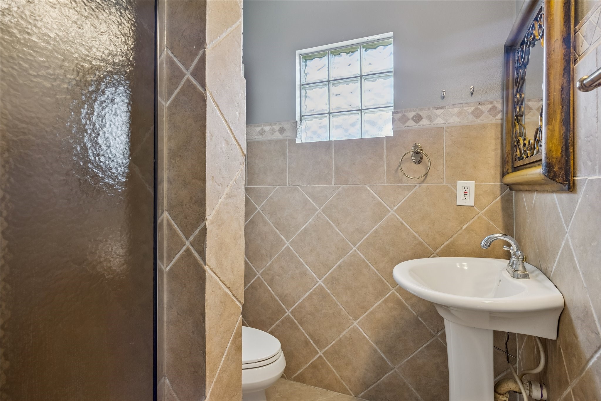 2105 Lawrence Street Property Photo 13