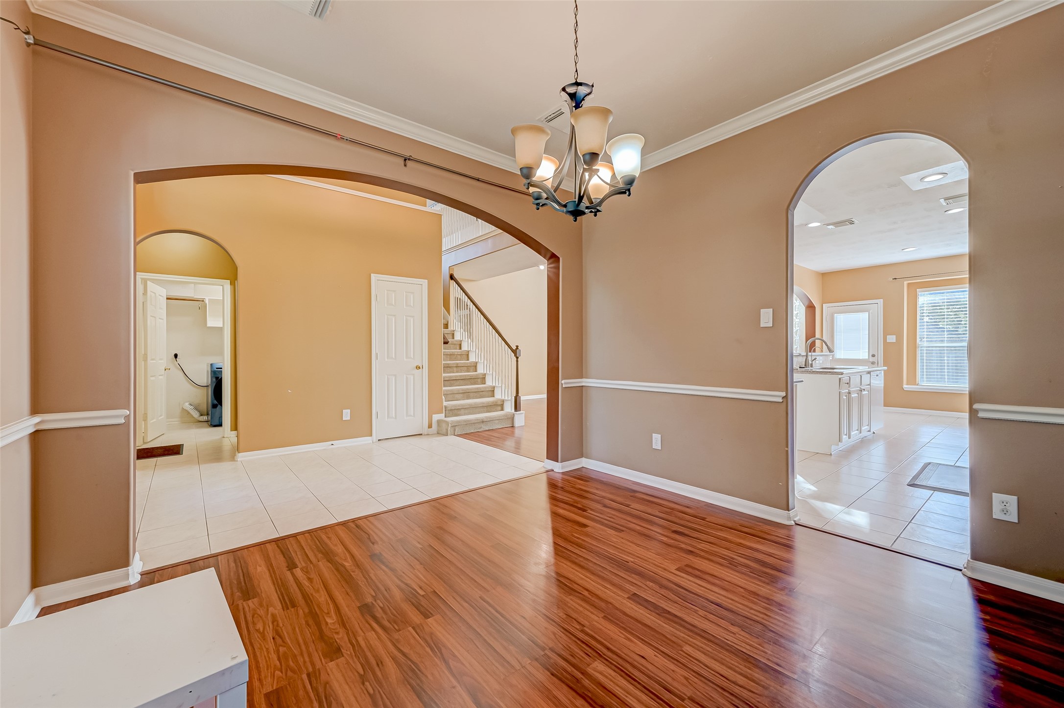 1606 Maryvale Drive Property Photo 6