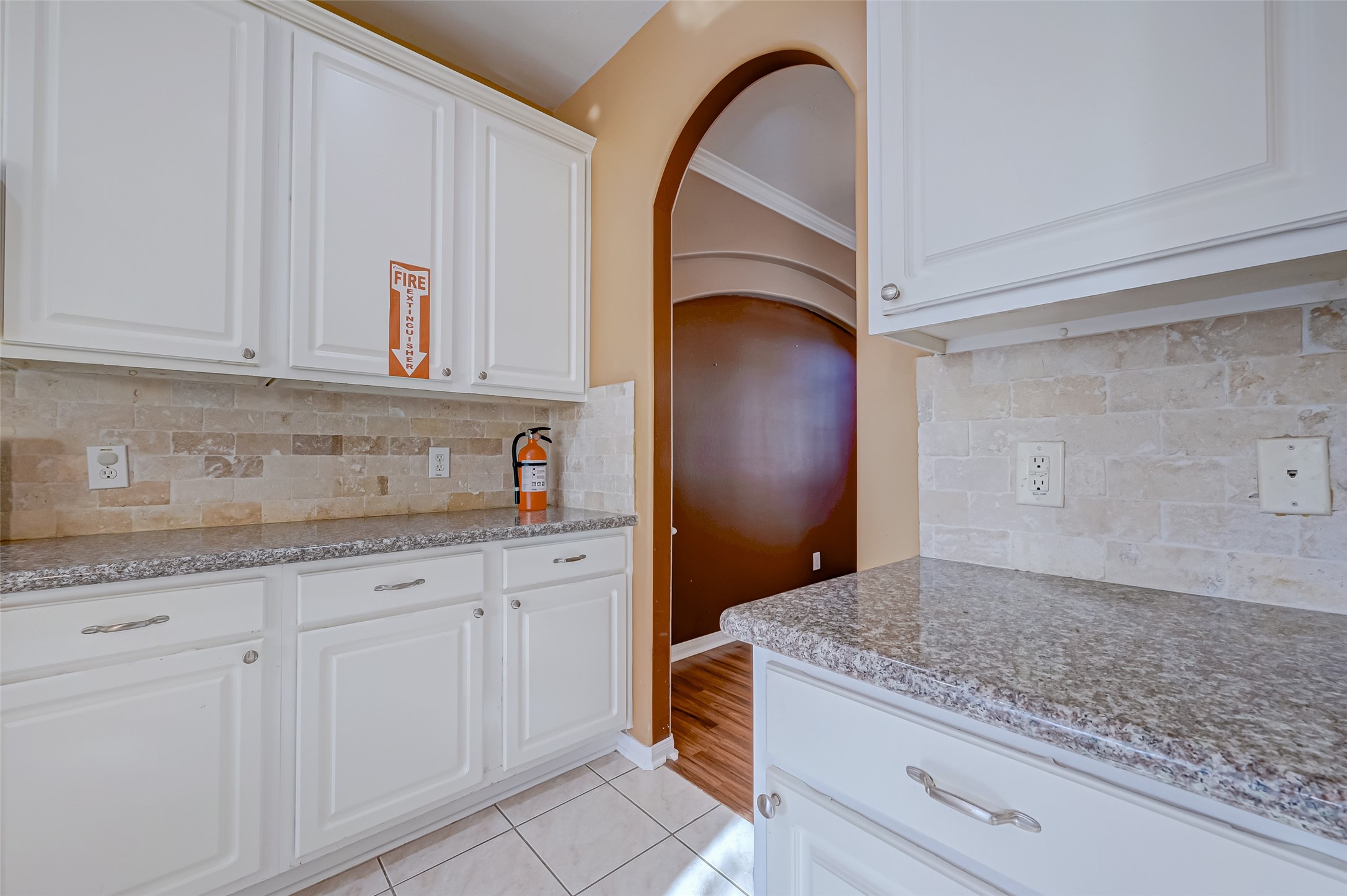 1606 Maryvale Drive Property Photo 7