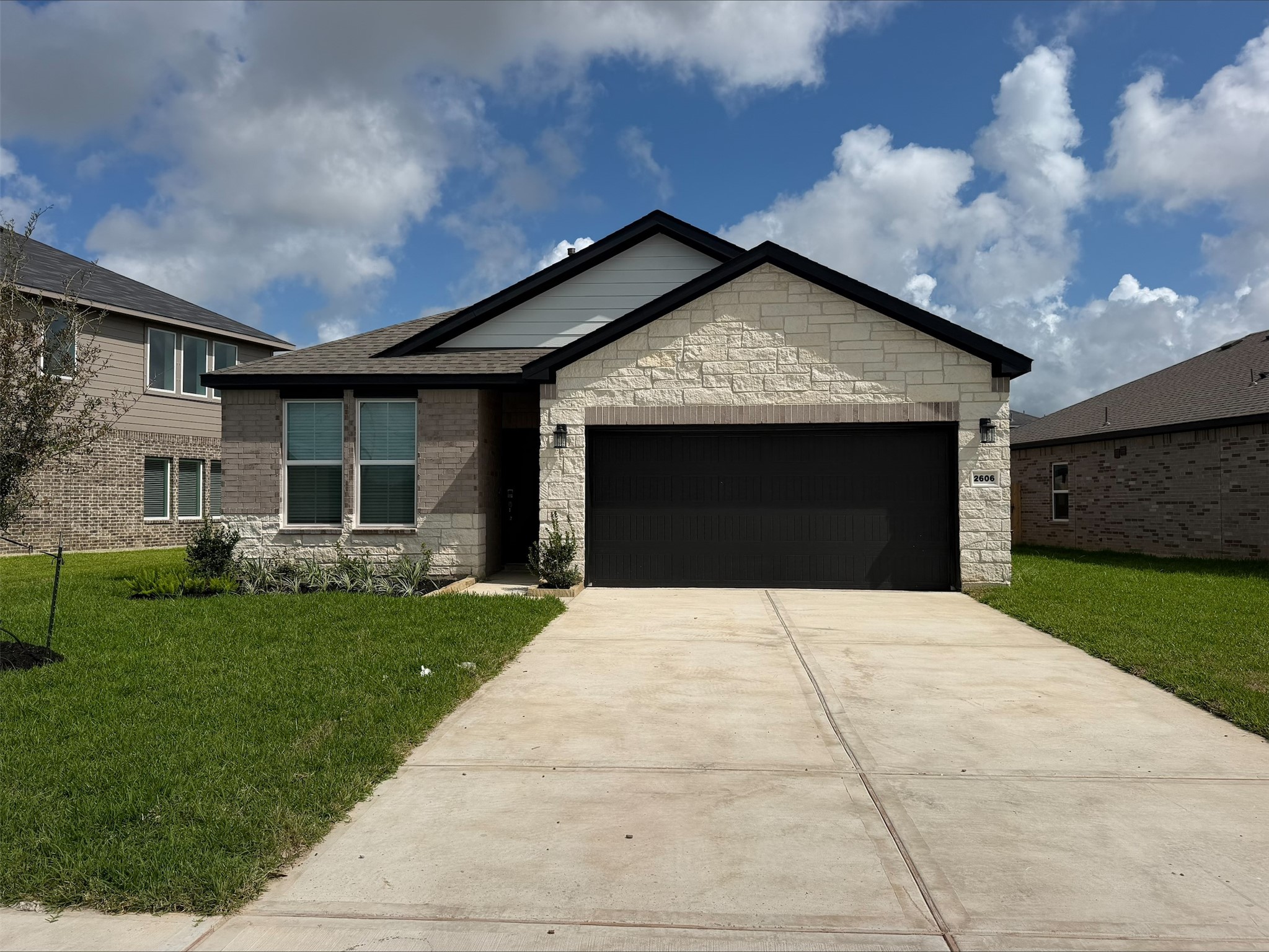2606 Rose Quartz Drive Property Photo 1