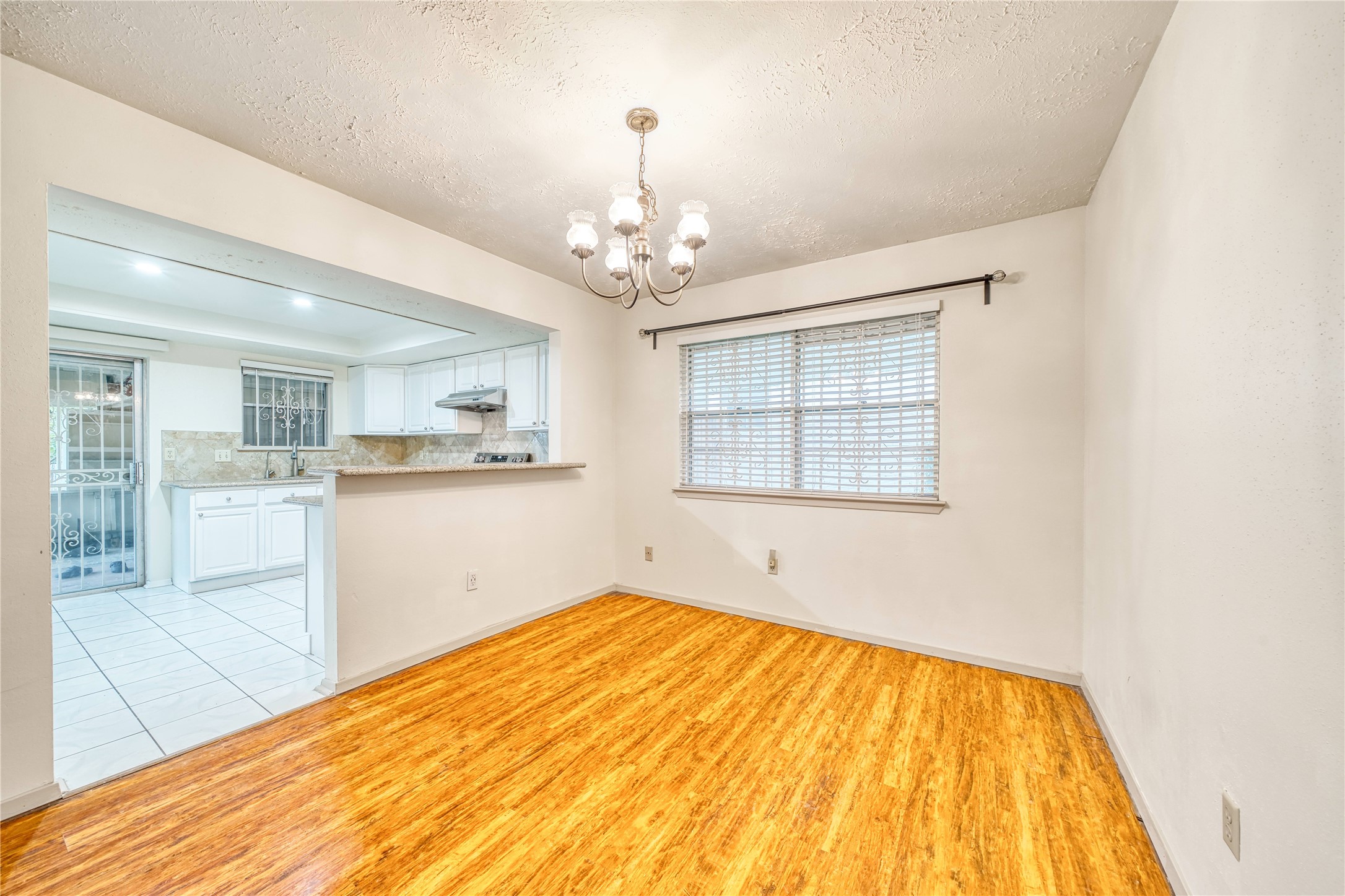 7811 Westbank Avenue Property Photo 13