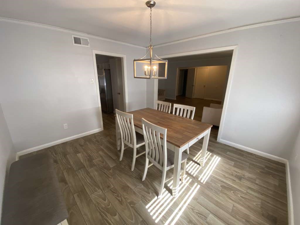 5566 Beechnut Street Property Photo 6