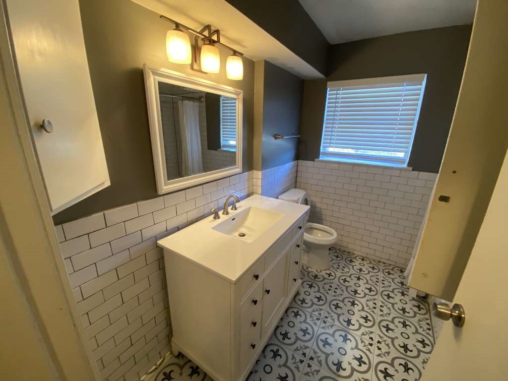 5566 Beechnut Street Property Photo 9
