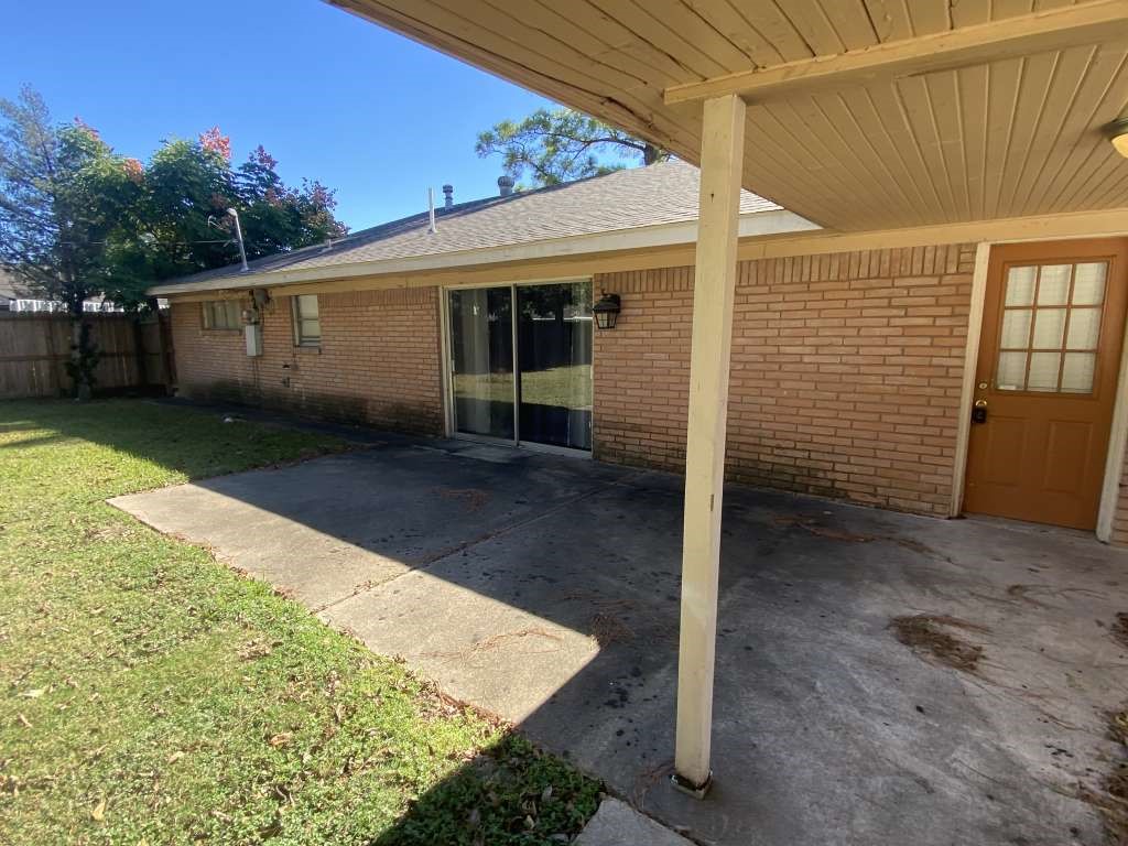 5566 Beechnut Street Property Photo 11