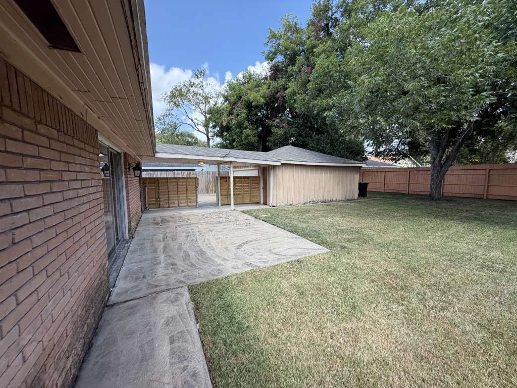 5566 Beechnut Street Property Photo 12