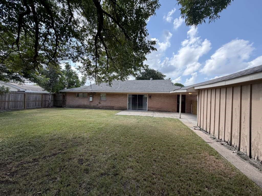 5566 Beechnut Street Property Photo 13