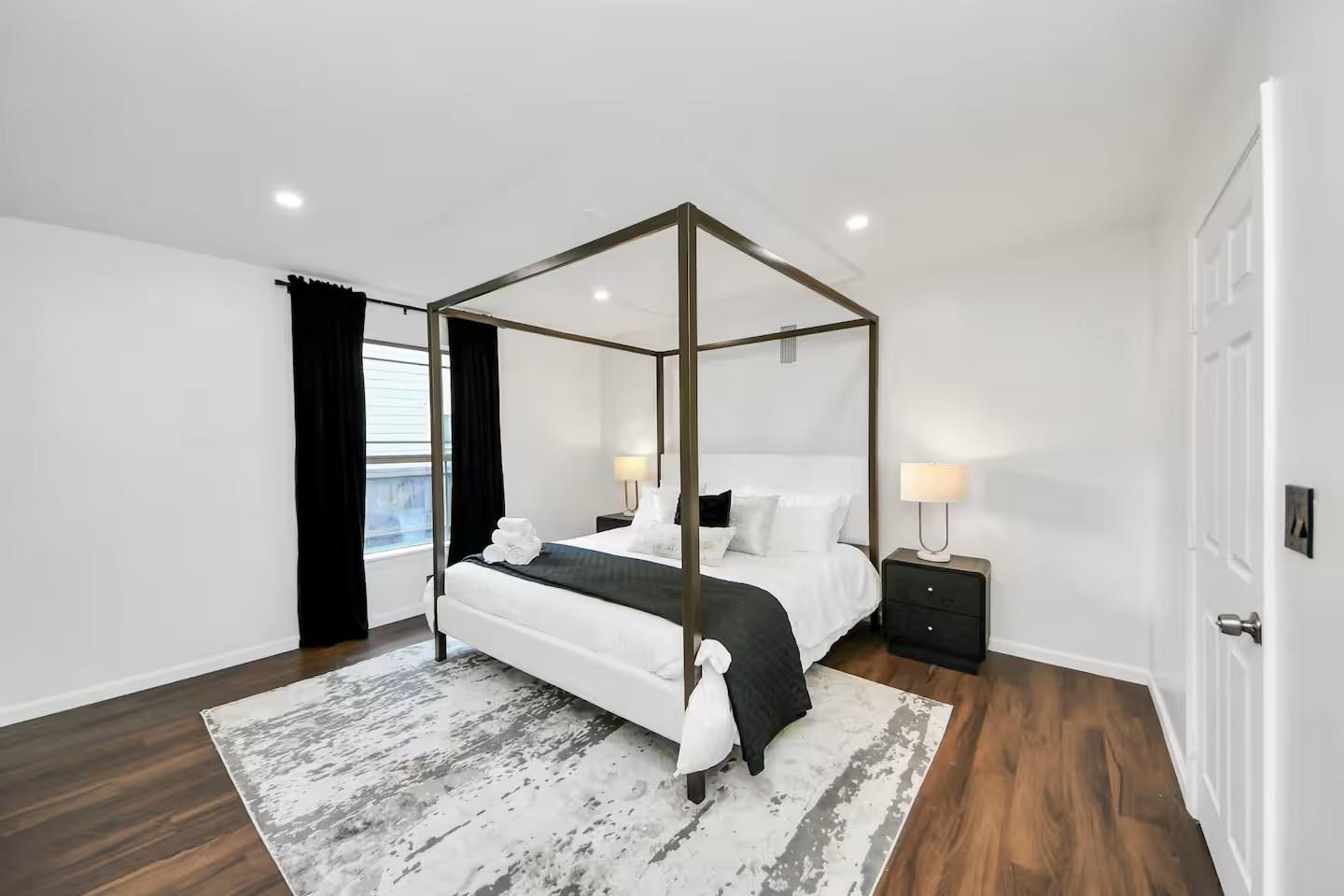 3217 Binz Street Property Photo 6