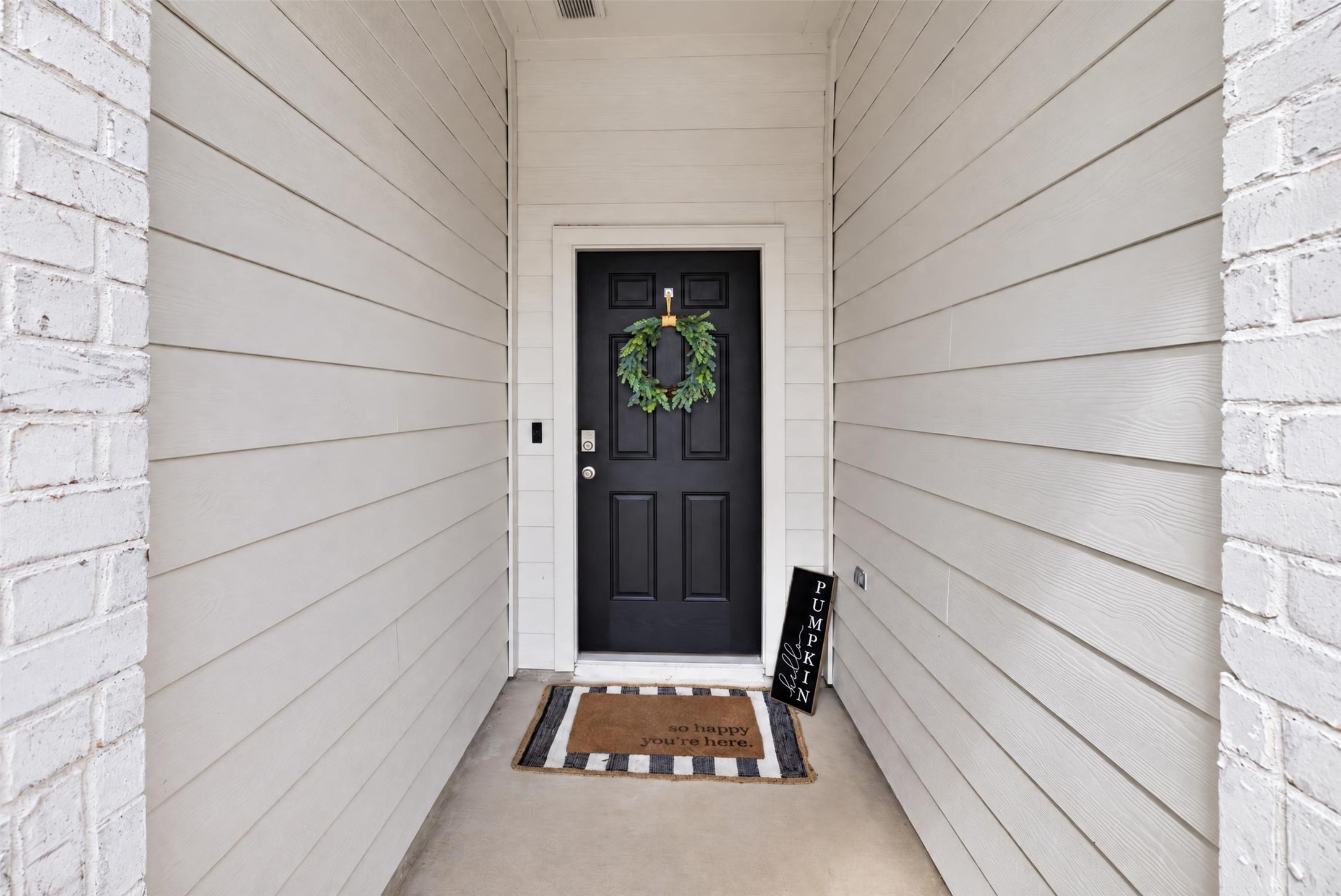 40935 Seasoned Oak Lane Property Photo 3