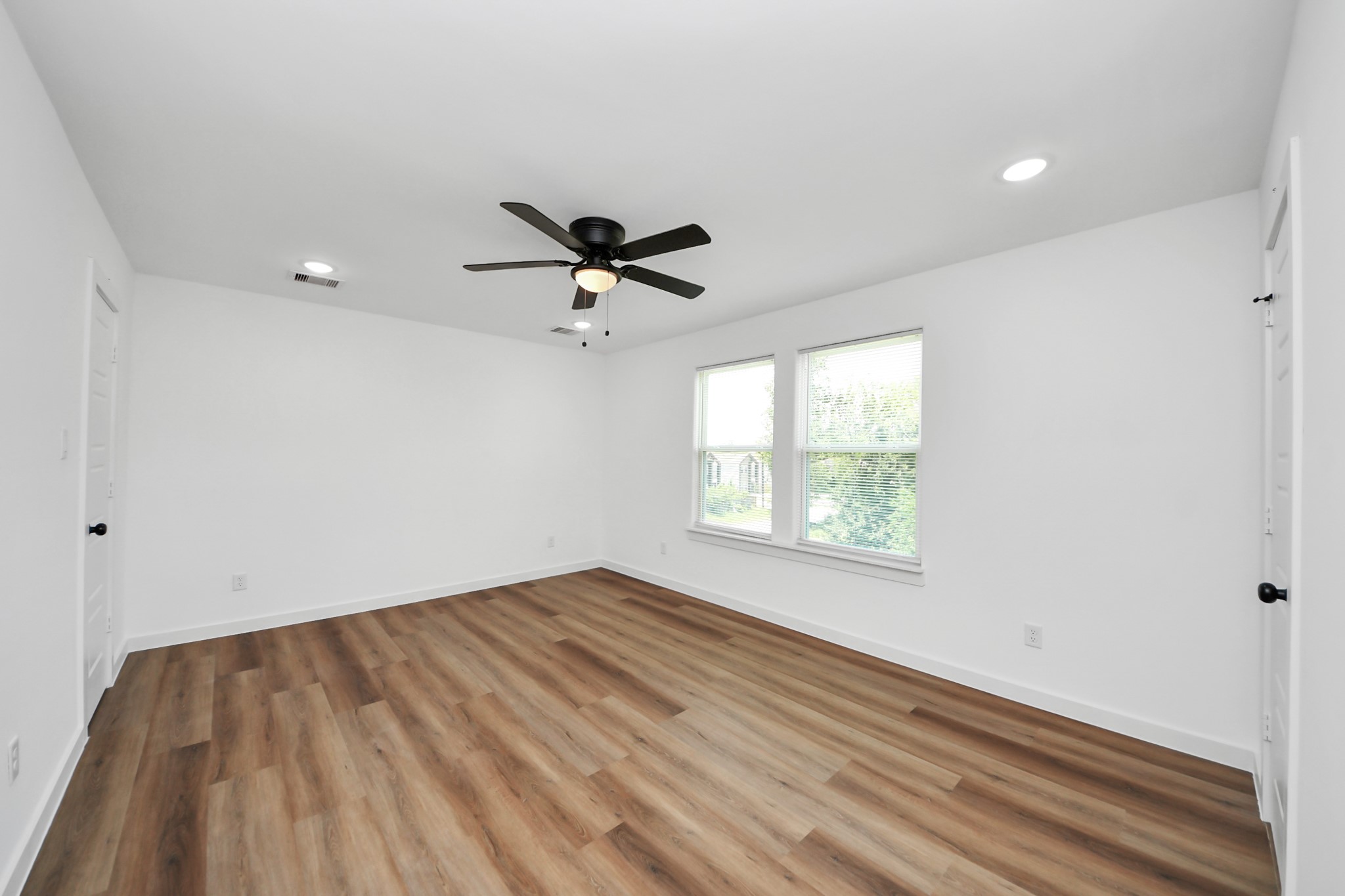 8021 Birmingham Street B Property Photo 20